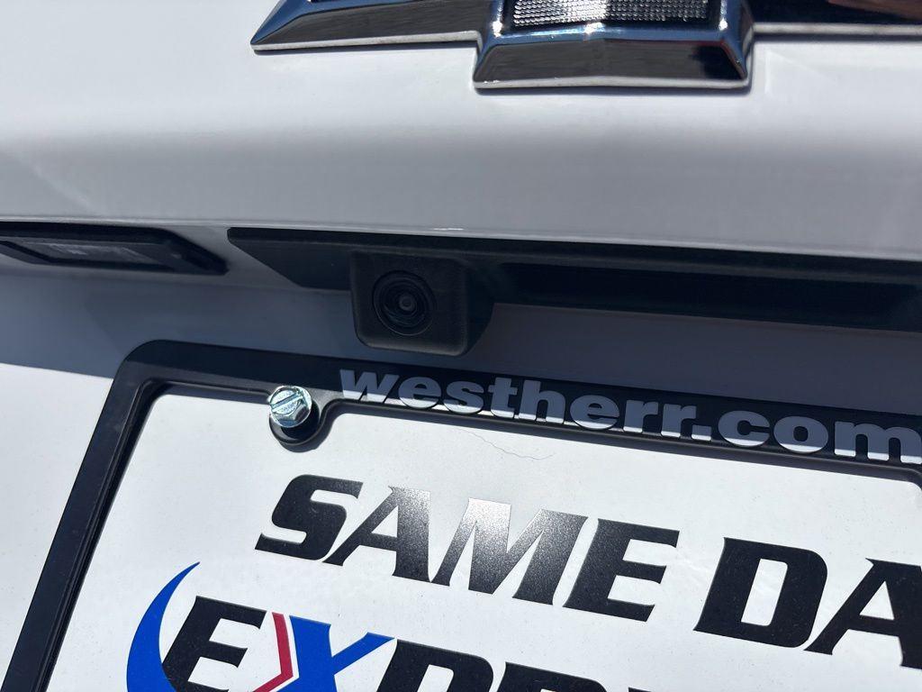Used 2024 Summit White Chevrolet LT image 36