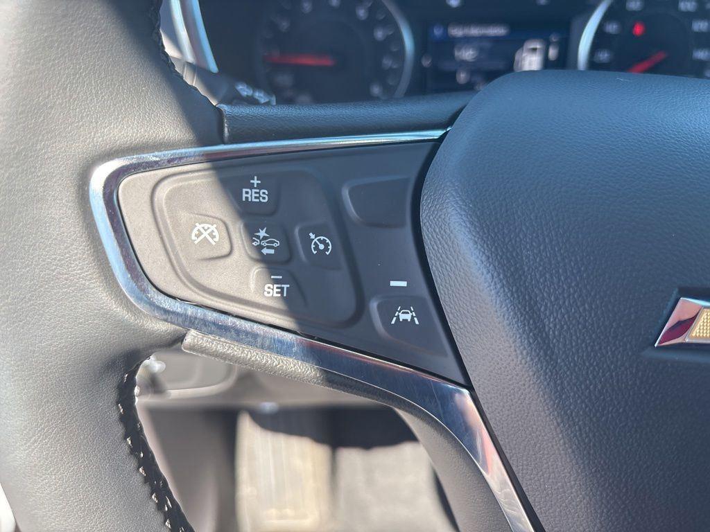 Used 2024 Summit White Chevrolet LT image 21