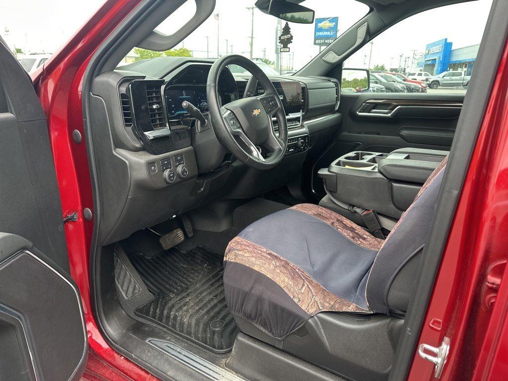 Used 2023 Radiant Red Chevrolet LT image 9