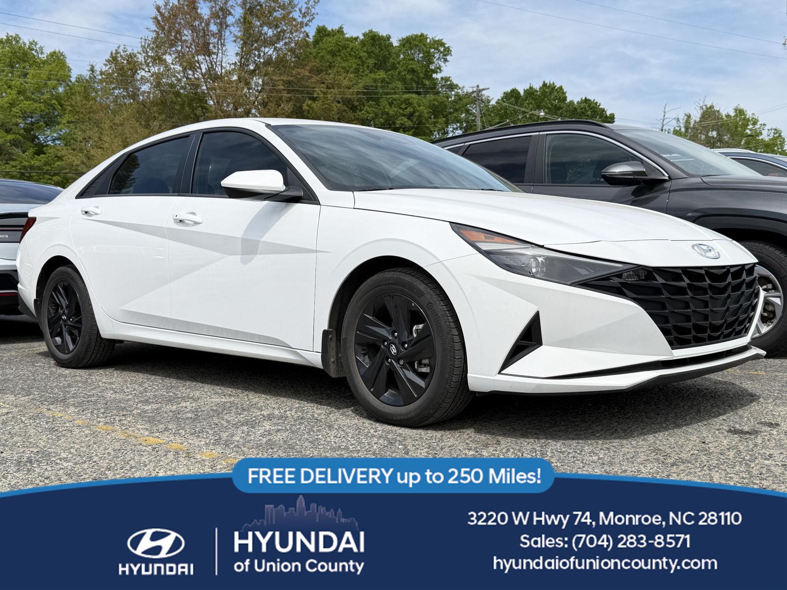 Serenity White Pearl 2023 Hyundai Elantra SEL FWD Sedan Front-Wheel Drive Continuously Variable Transmission