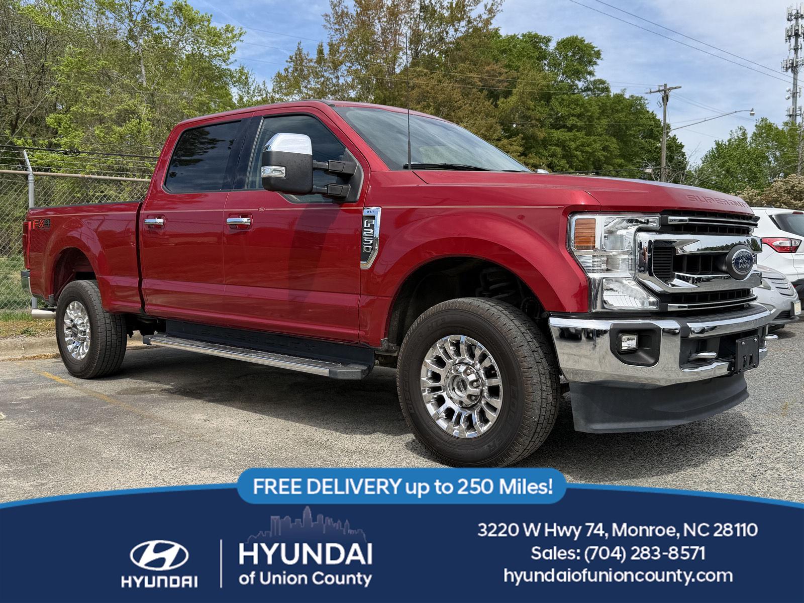 Rapid Red Metallic Tinted Clearcoat 2021 Ford F-250 Super Duty XLT Crew Cab 4WD Pickup Truck Four-Wheel Drive Automatic