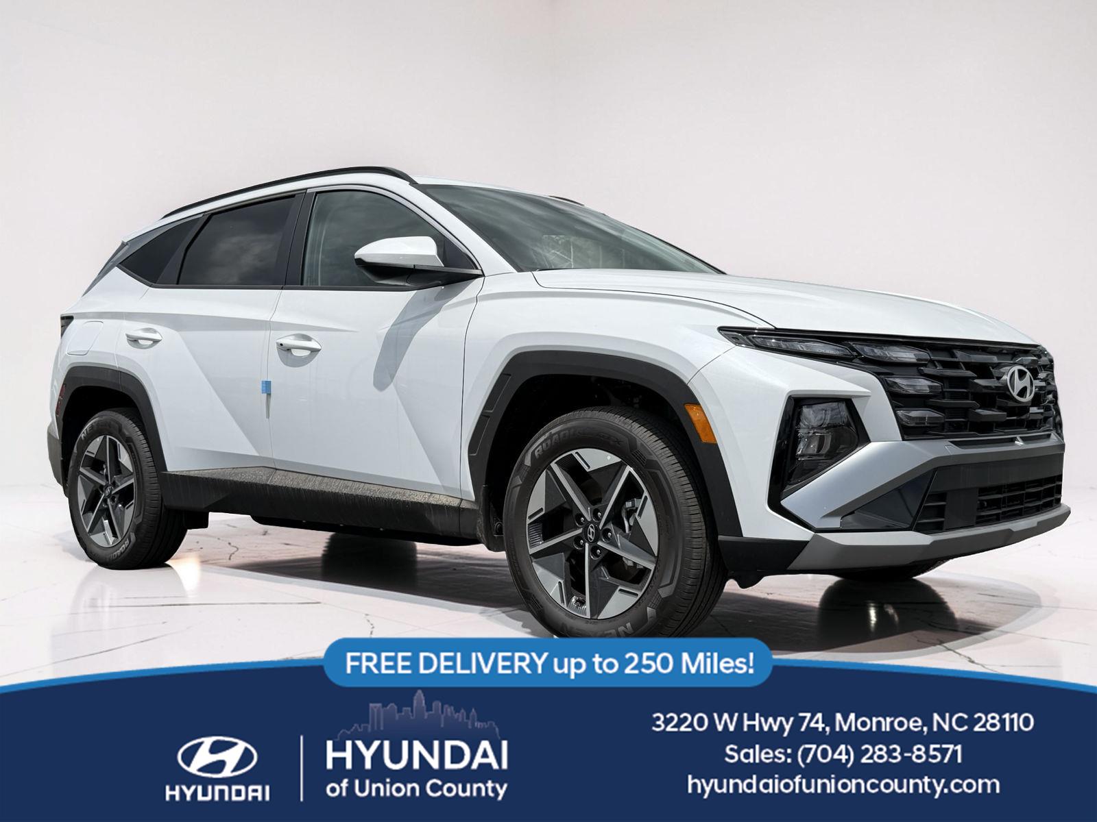 Creamy White Pearl 2026 Hyundai Tucson Hybrid Plug-In SUV / Crossover All-Wheel Drive Automatic