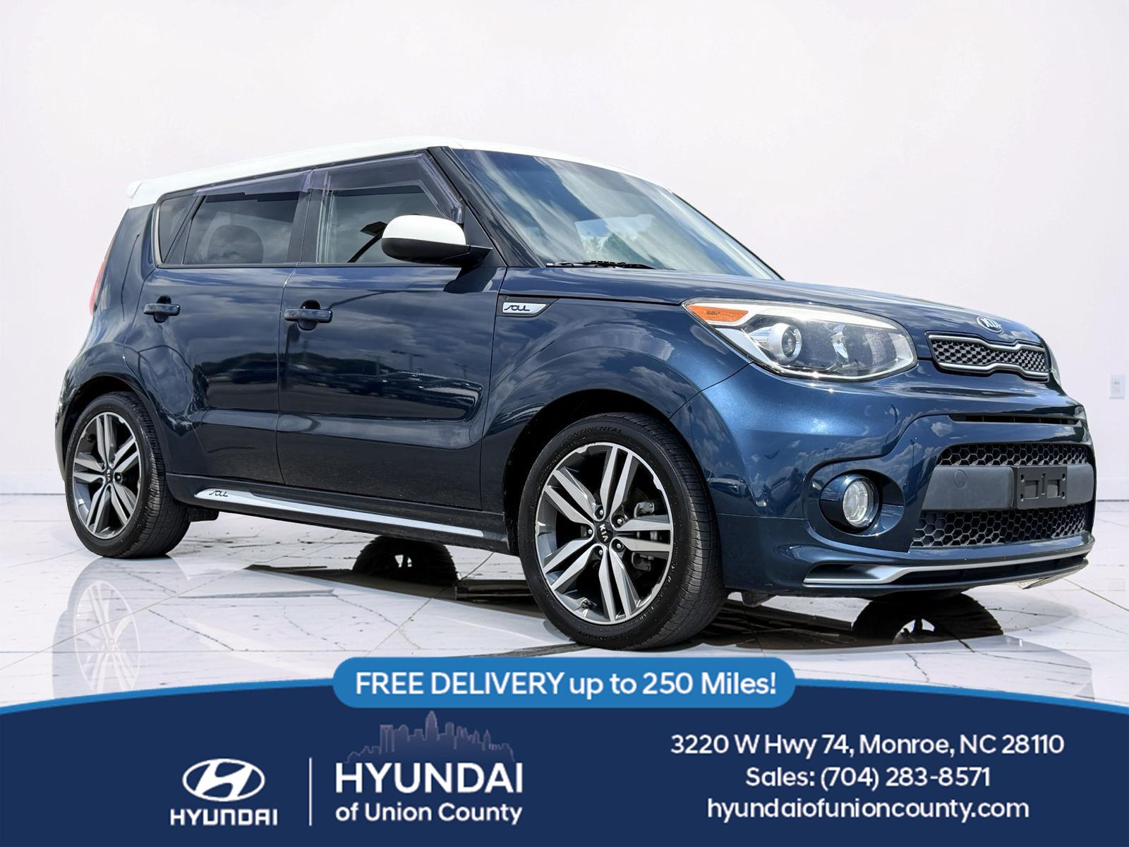 Mysterious Blue/White 2018 Kia Soul Wagon Front-Wheel Drive 6-Speed Automatic
