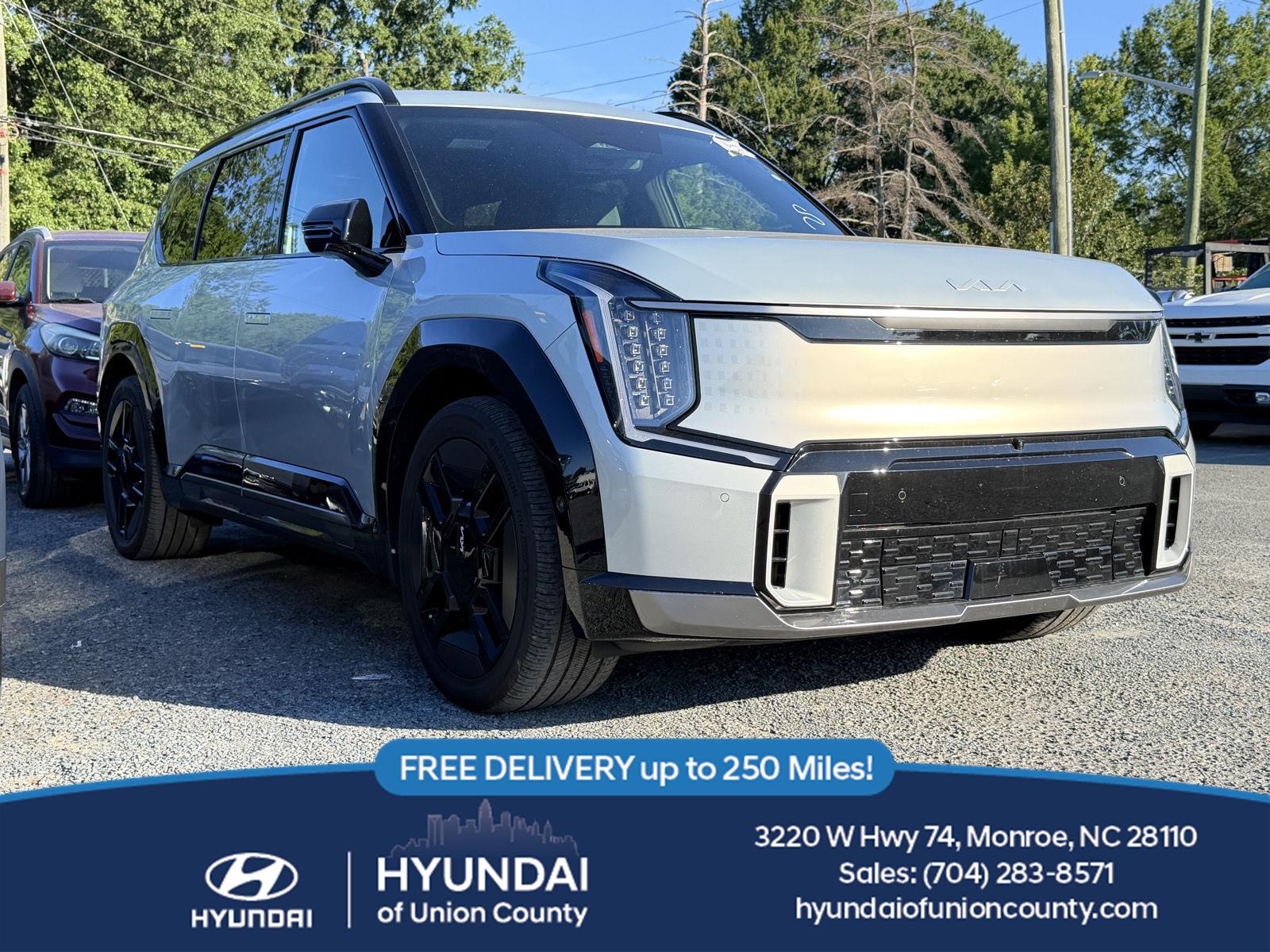 White (Ivory Silver Gloss) 2024 Kia EV9 SUV / Crossover All-Wheel Drive 1-Speed Dual Clutch