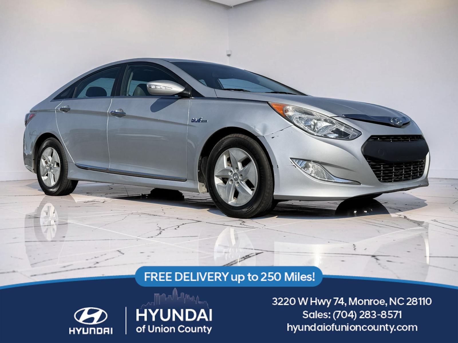 Silver Frost Metallic 2012 Hyundai Sonata Hybrid Sedan Front-Wheel Drive Automatic
