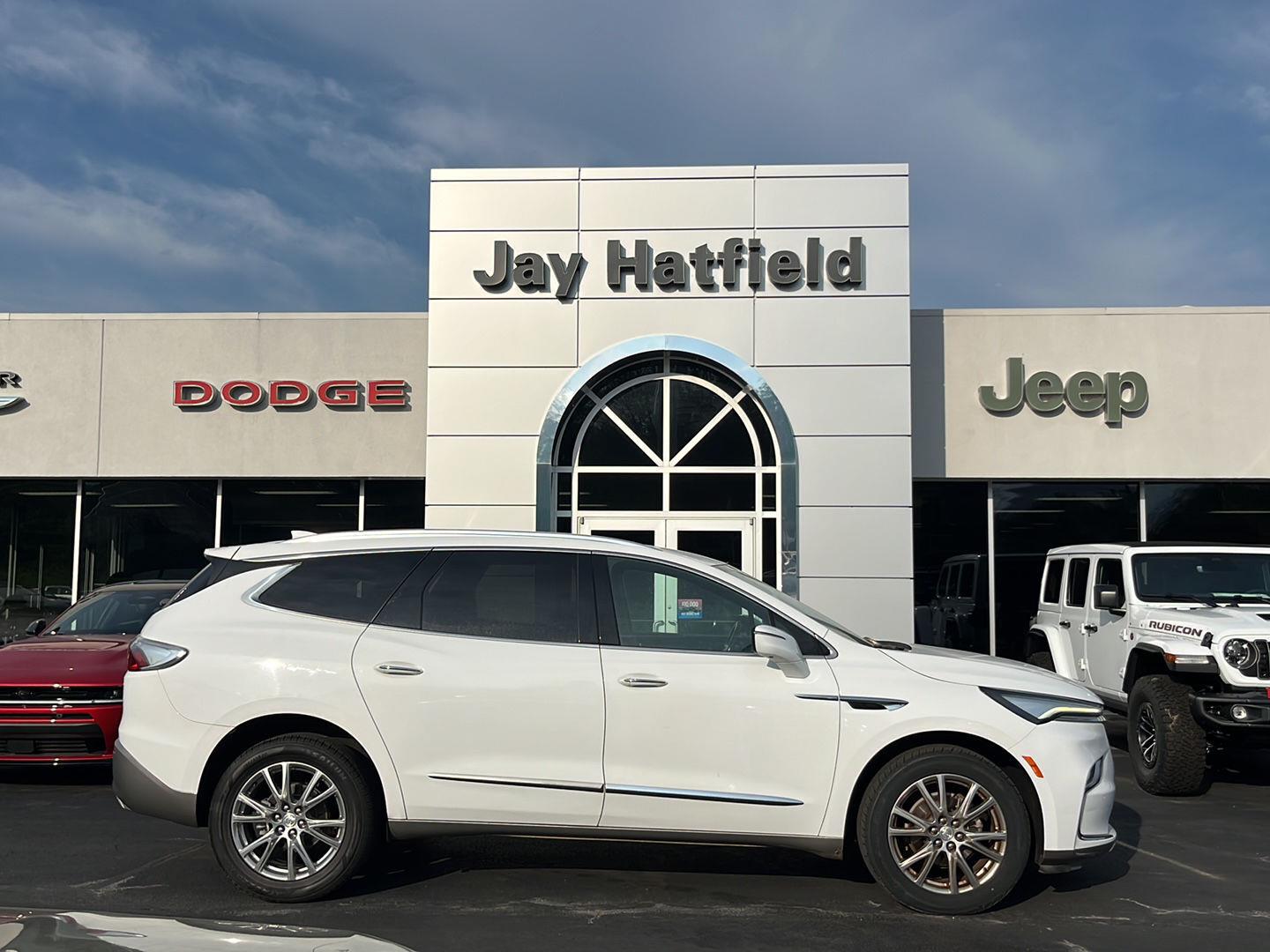 Summit White 2022 Buick Enclave SUV / Crossover Front-Wheel Drive 9-Speed Automatic