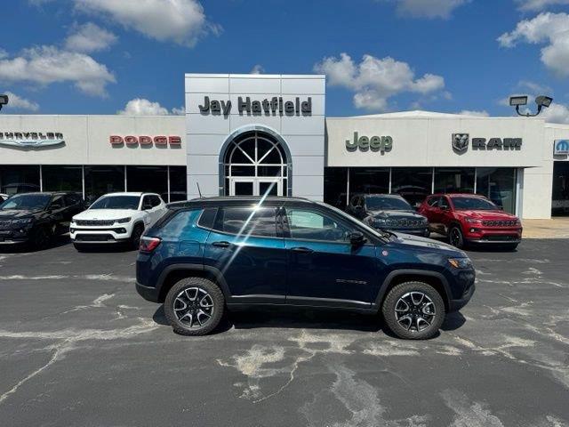 Fathom Blue Pearl Coat 2026 Jeep Compass SUV / Crossover Four-Wheel Drive 8-Speed Automatic