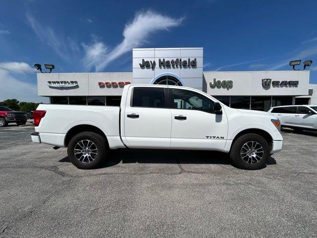 2024 Nissan Titan SV Crew Cab 4WD