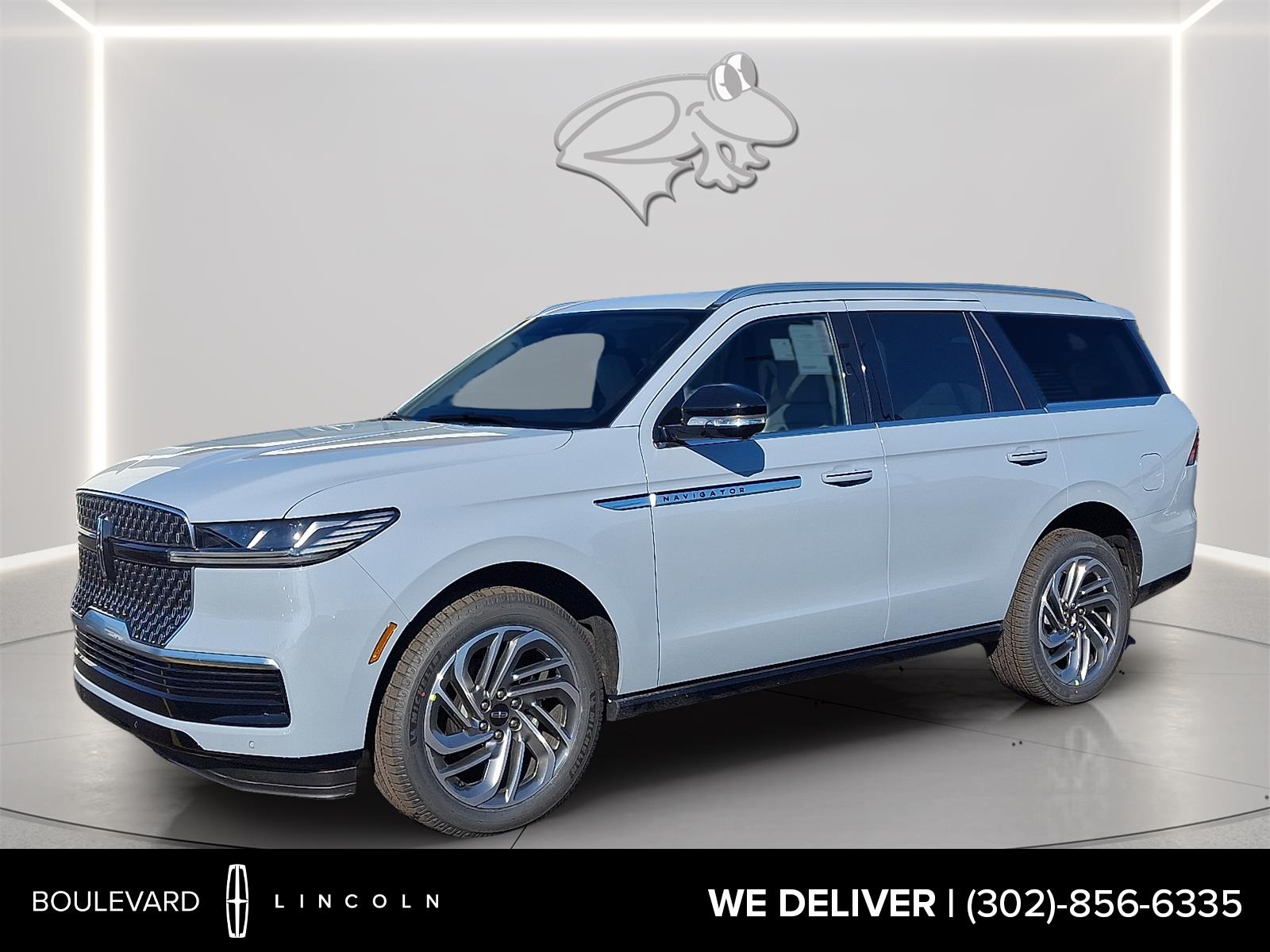 Gray Mist Metallic Tri-Coat 2025 Lincoln Navigator SUV / Crossover Four-Wheel Drive Automatic