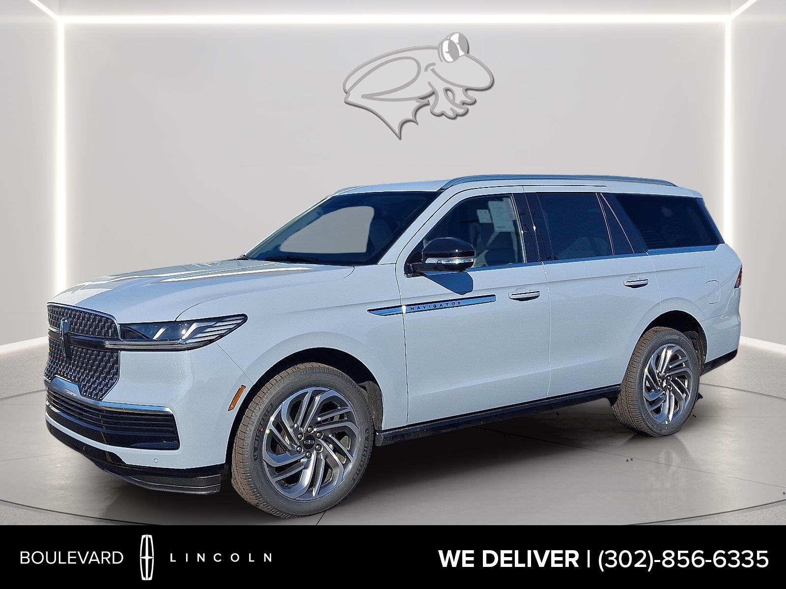 Gray Mist Metallic Tri-Coat 2025 Lincoln Navigator SUV / Crossover Four-Wheel Drive Automatic