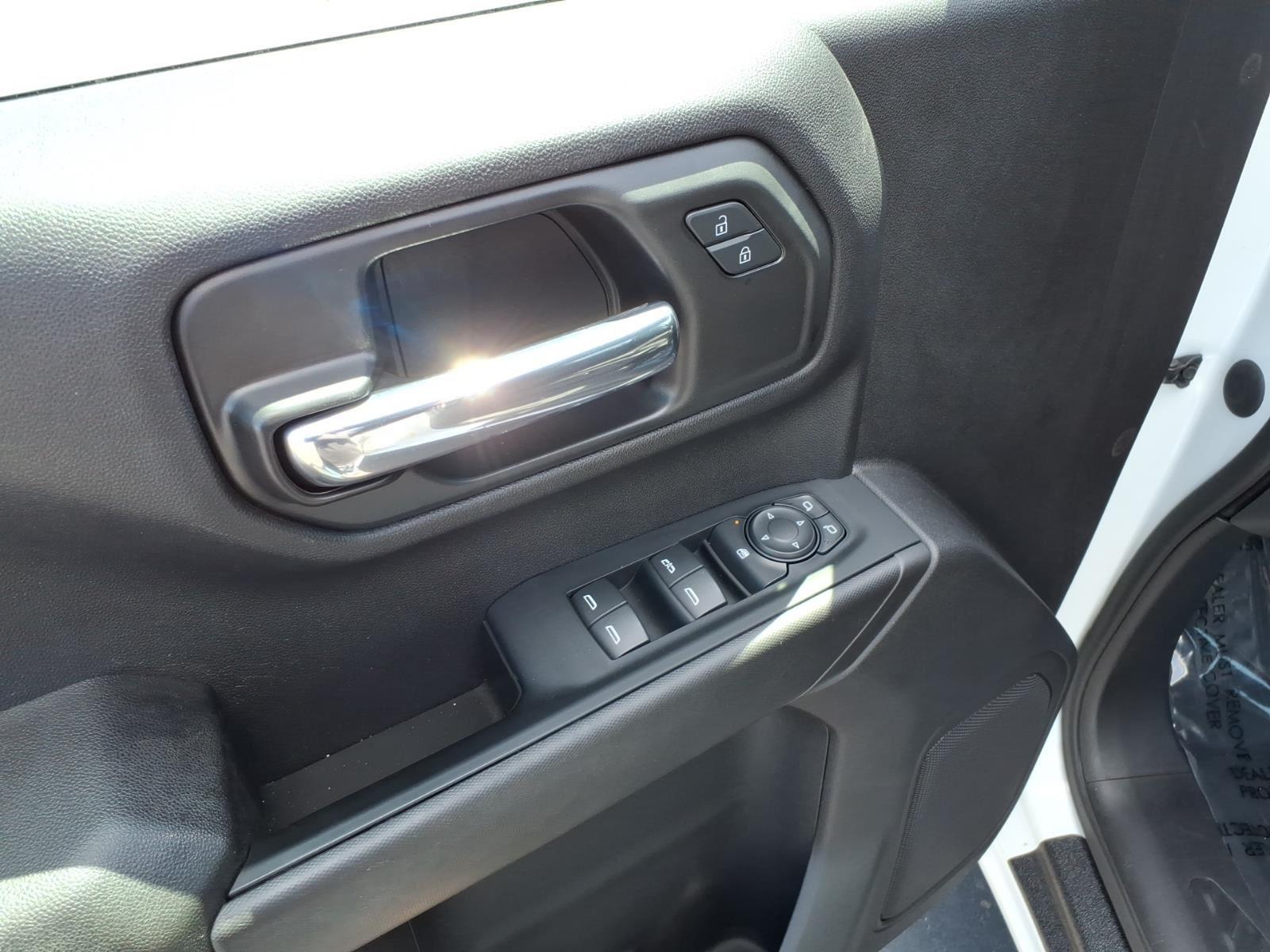 2023 Chevrolet Silverado 1500 Custom:2654A