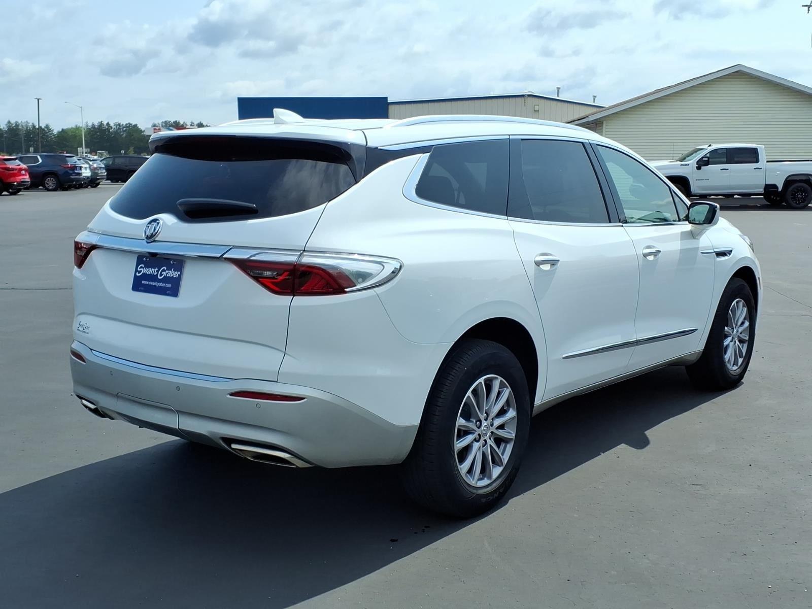 2023 Buick Enclave Essence:14880