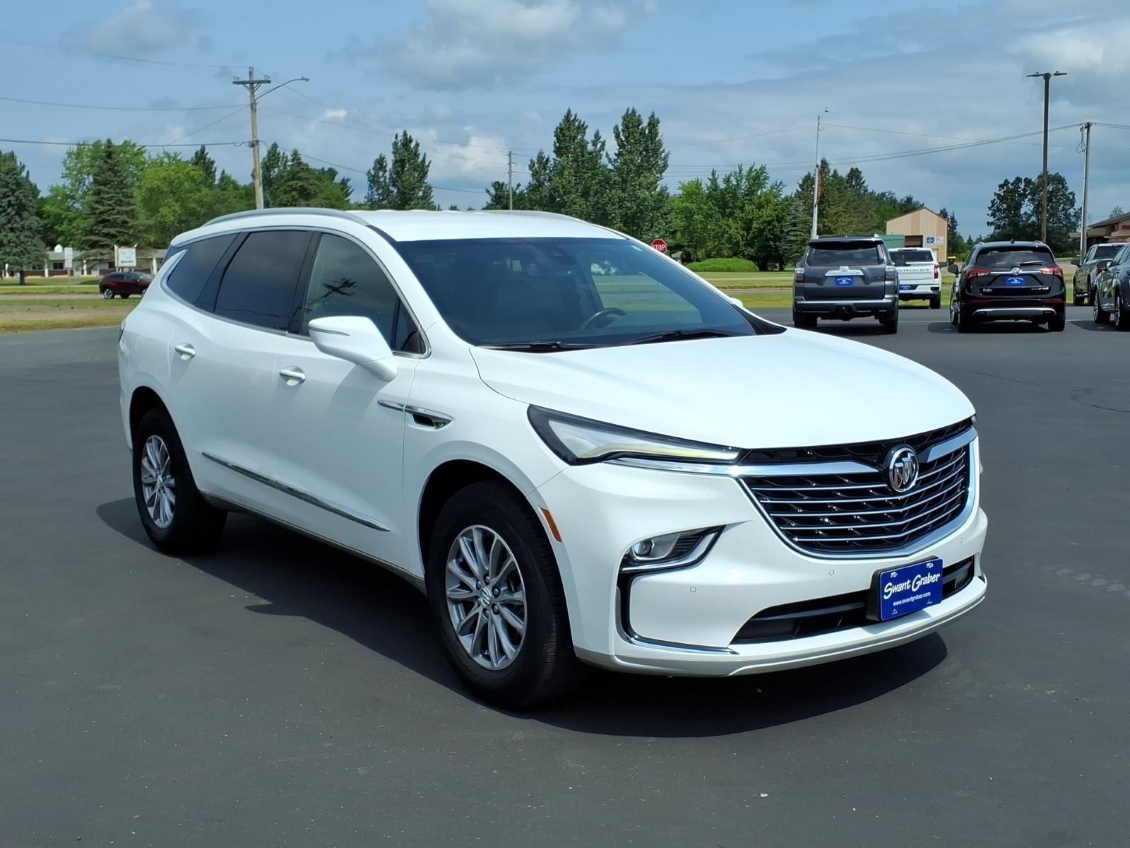 2023 Buick Enclave Essence:14880
