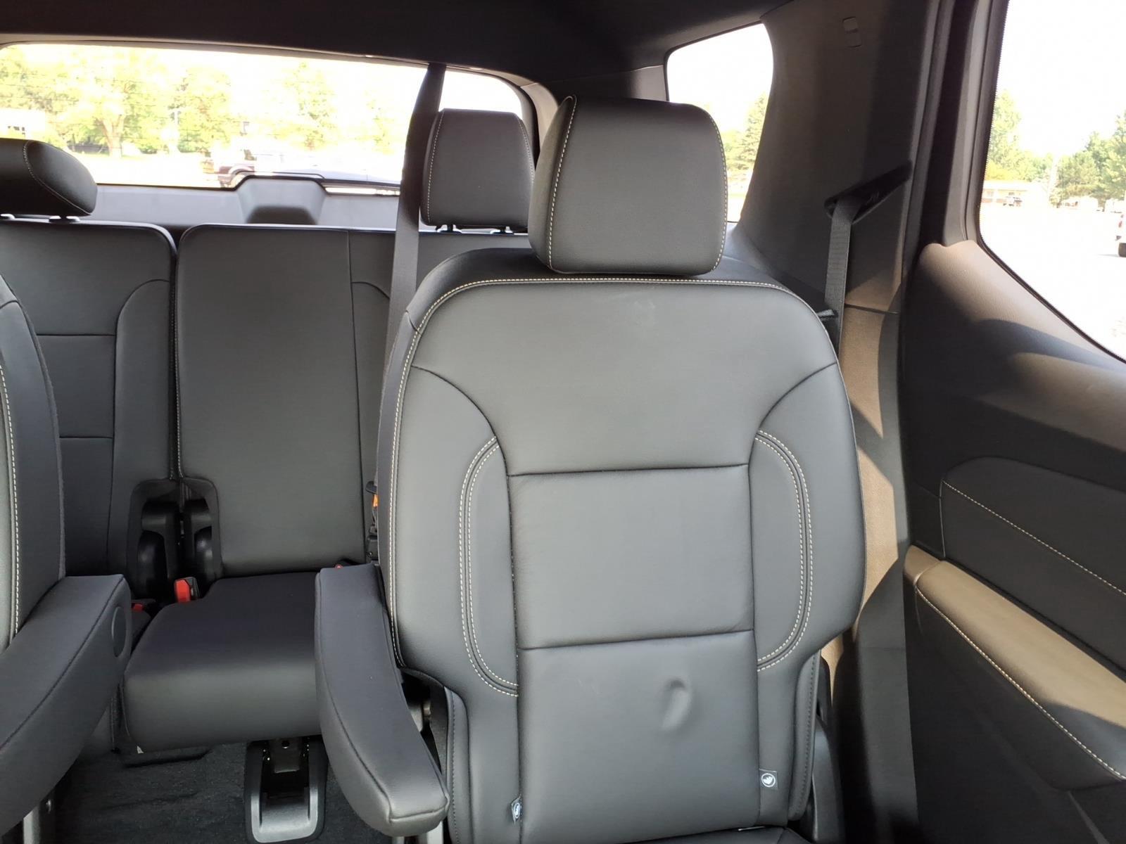 2023 Chevrolet Traverse LT Leather:2701A