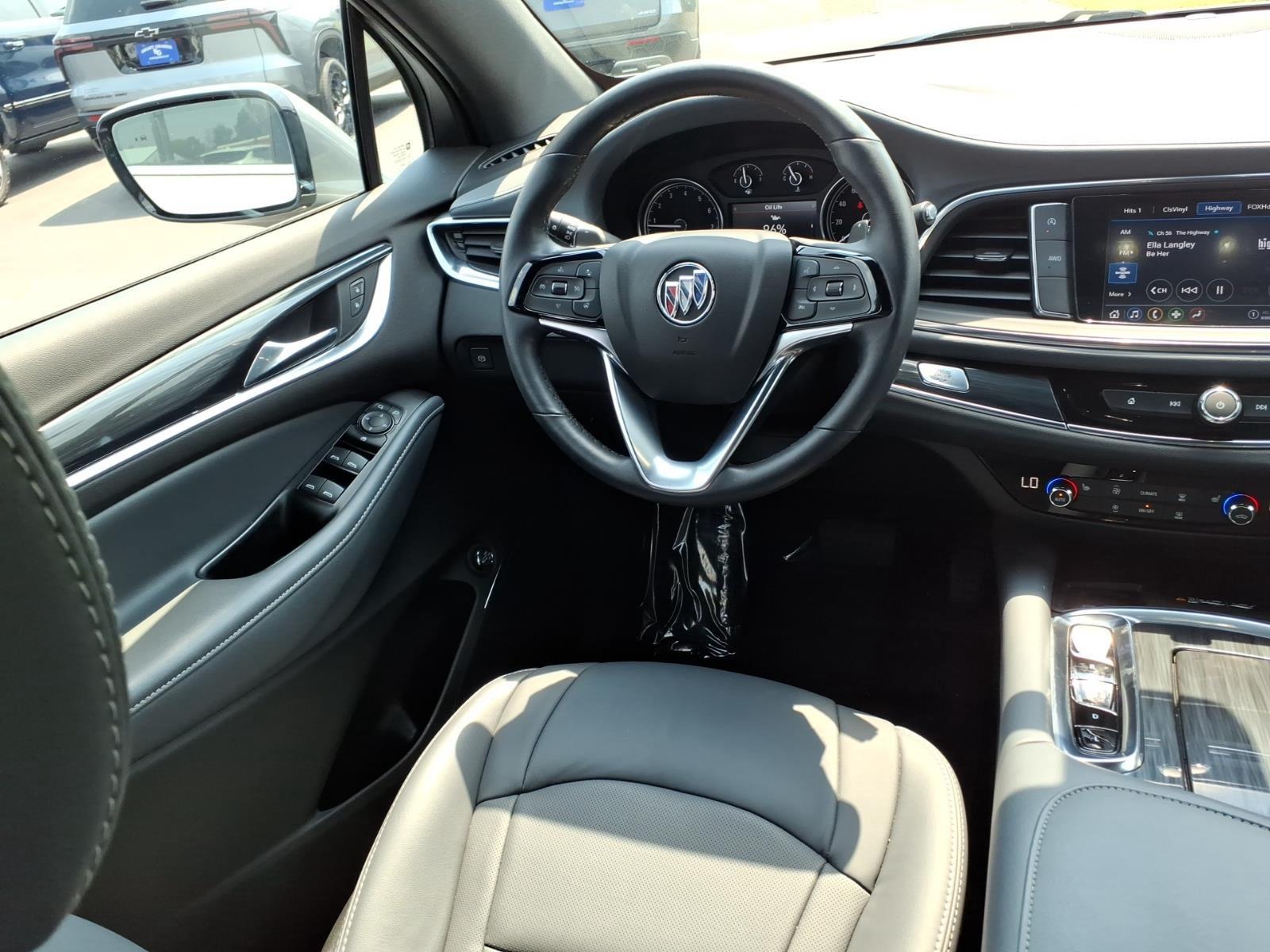 2023 Buick Enclave Essence:14877