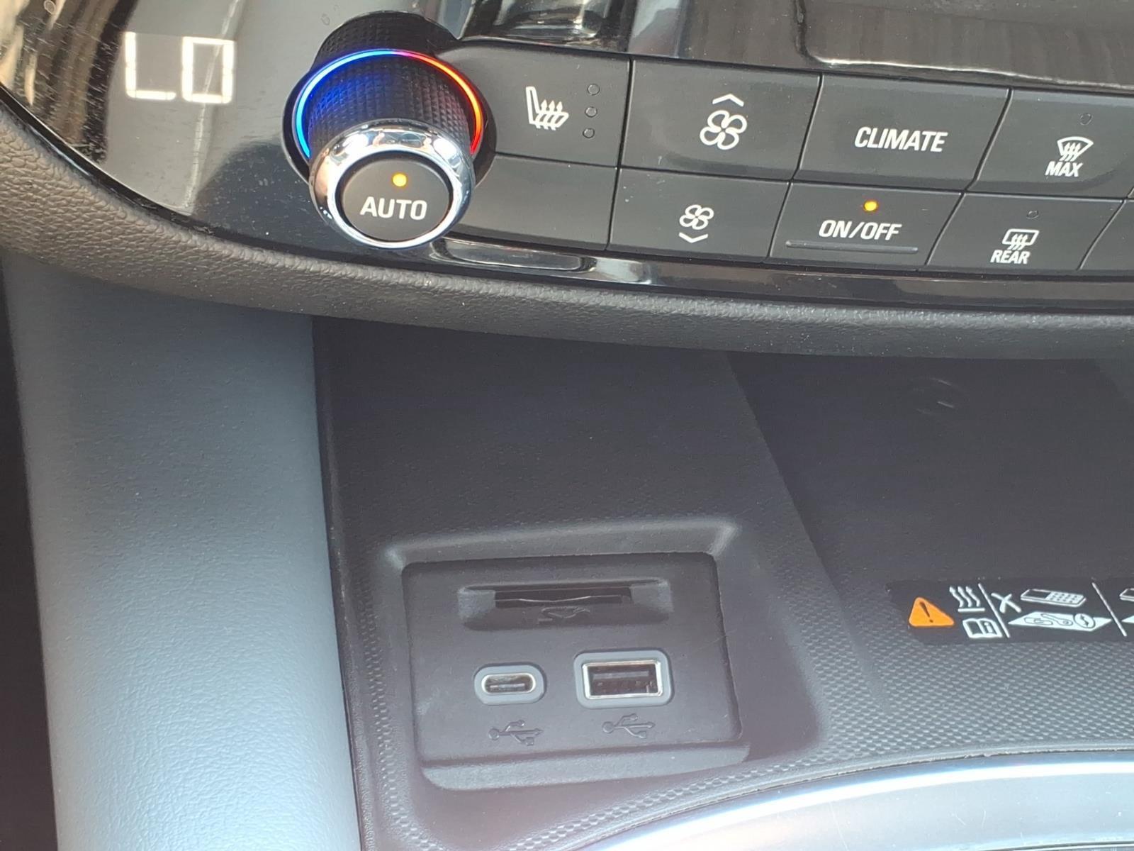 2023 Buick Enclave Essence:14877