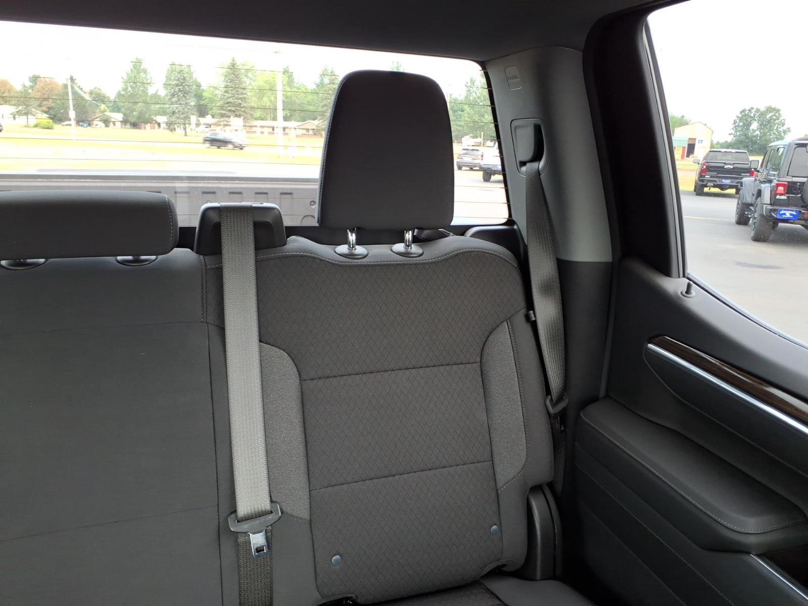 2025 Chevrolet Silverado 1500 LT:02645A