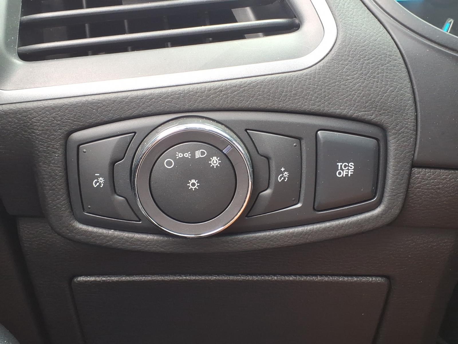 2019 Ford Edge SE:02635A