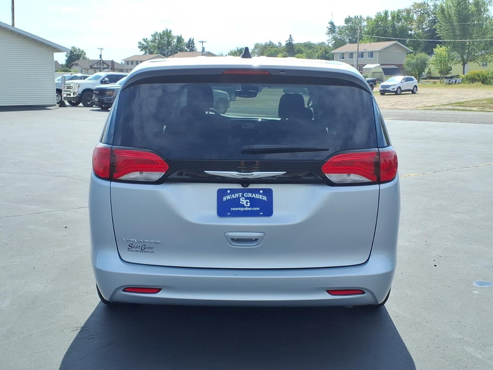 2023 CHRYSLER VOYAGER LX:14890