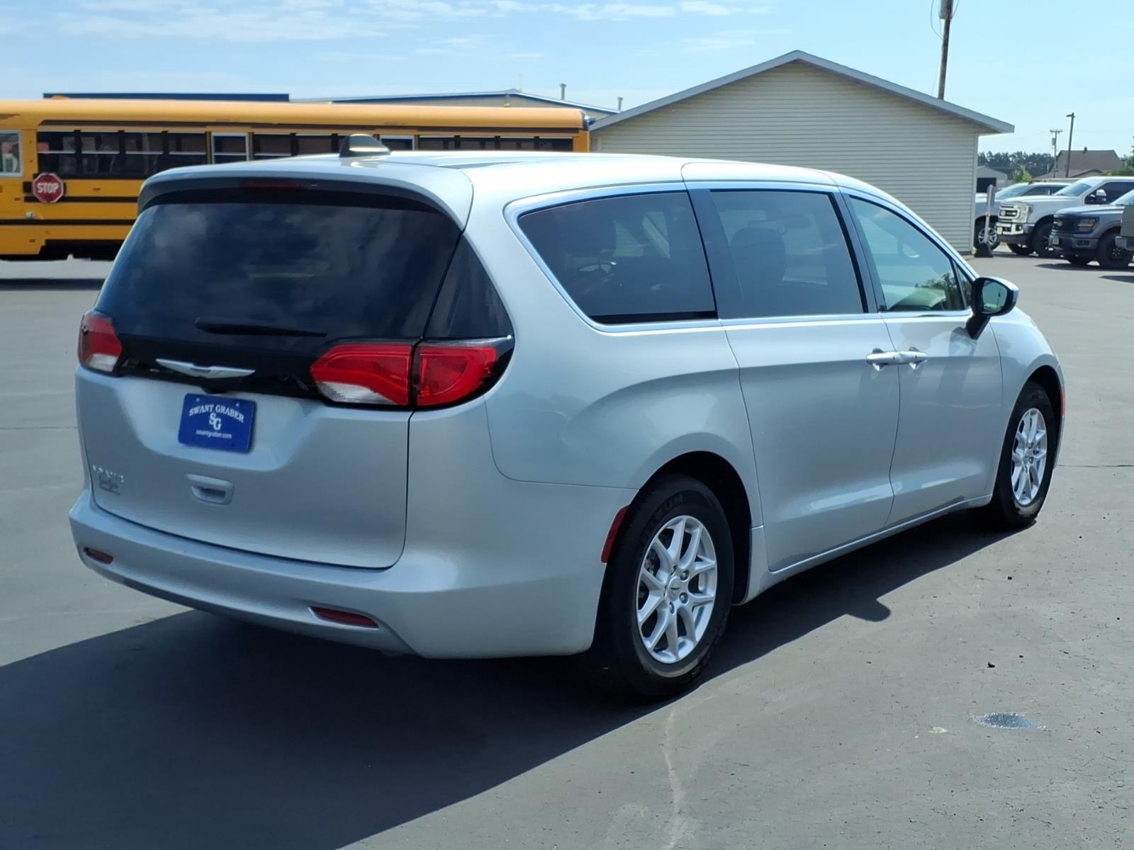 2023 CHRYSLER VOYAGER LX:14890