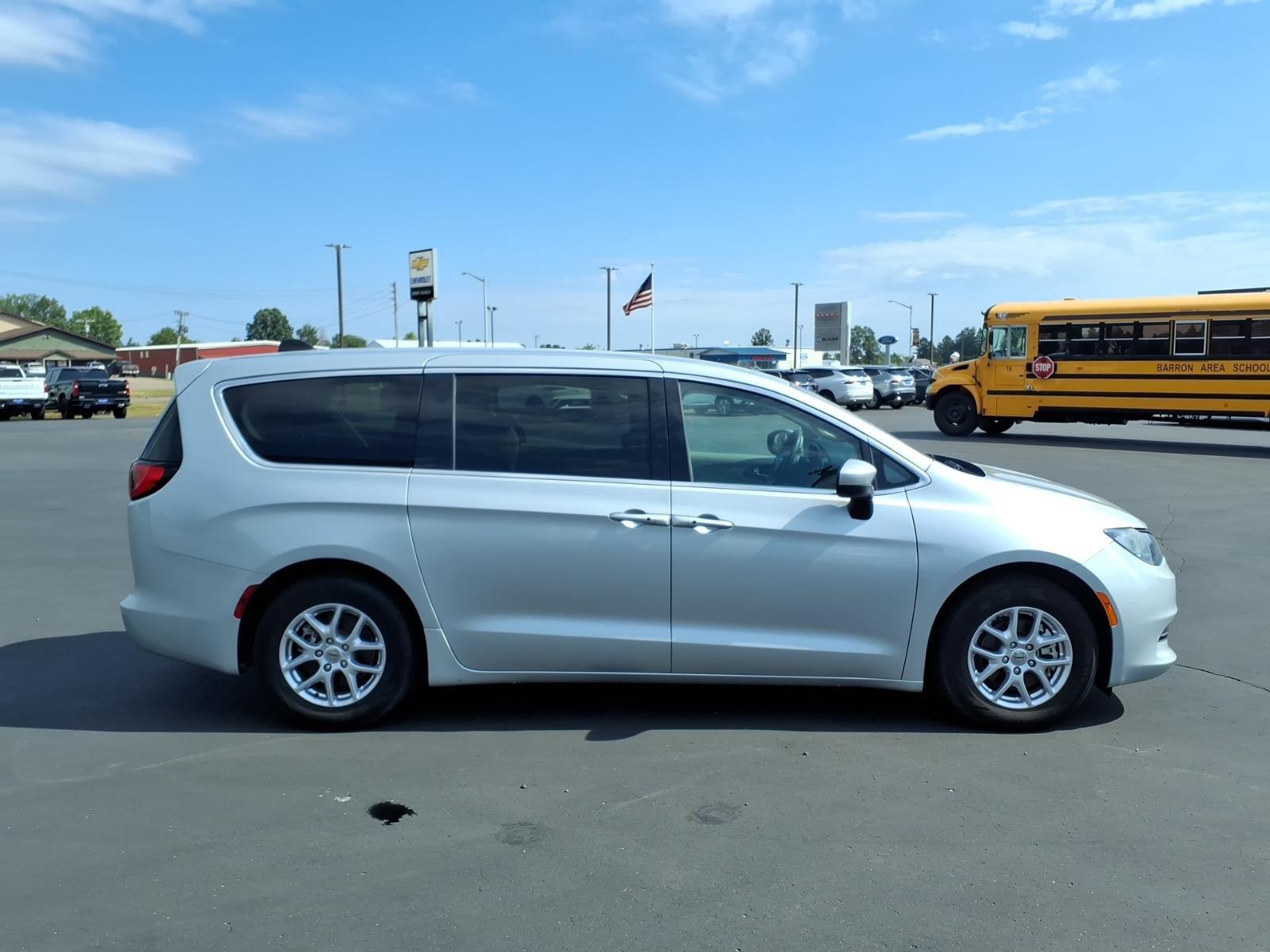 2023 CHRYSLER VOYAGER LX:14890