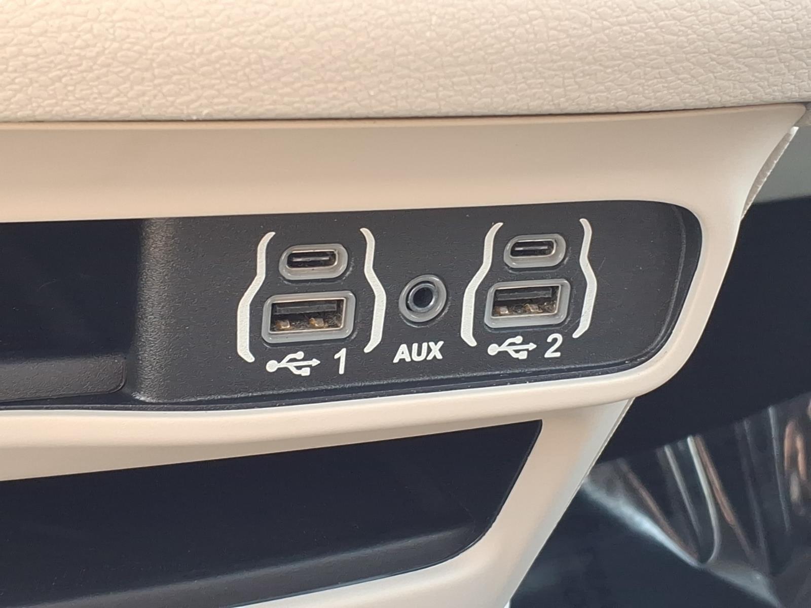 2023 CHRYSLER VOYAGER LX:14890