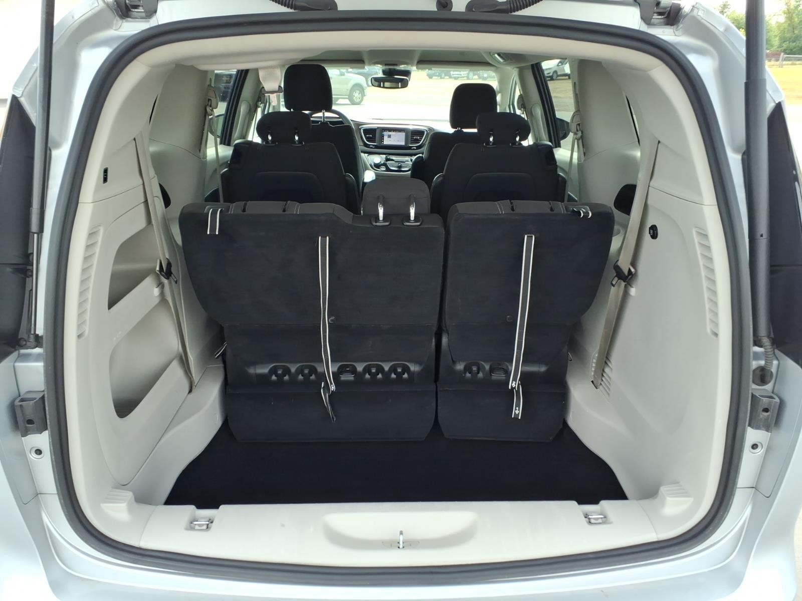 2023 CHRYSLER VOYAGER LX:14890