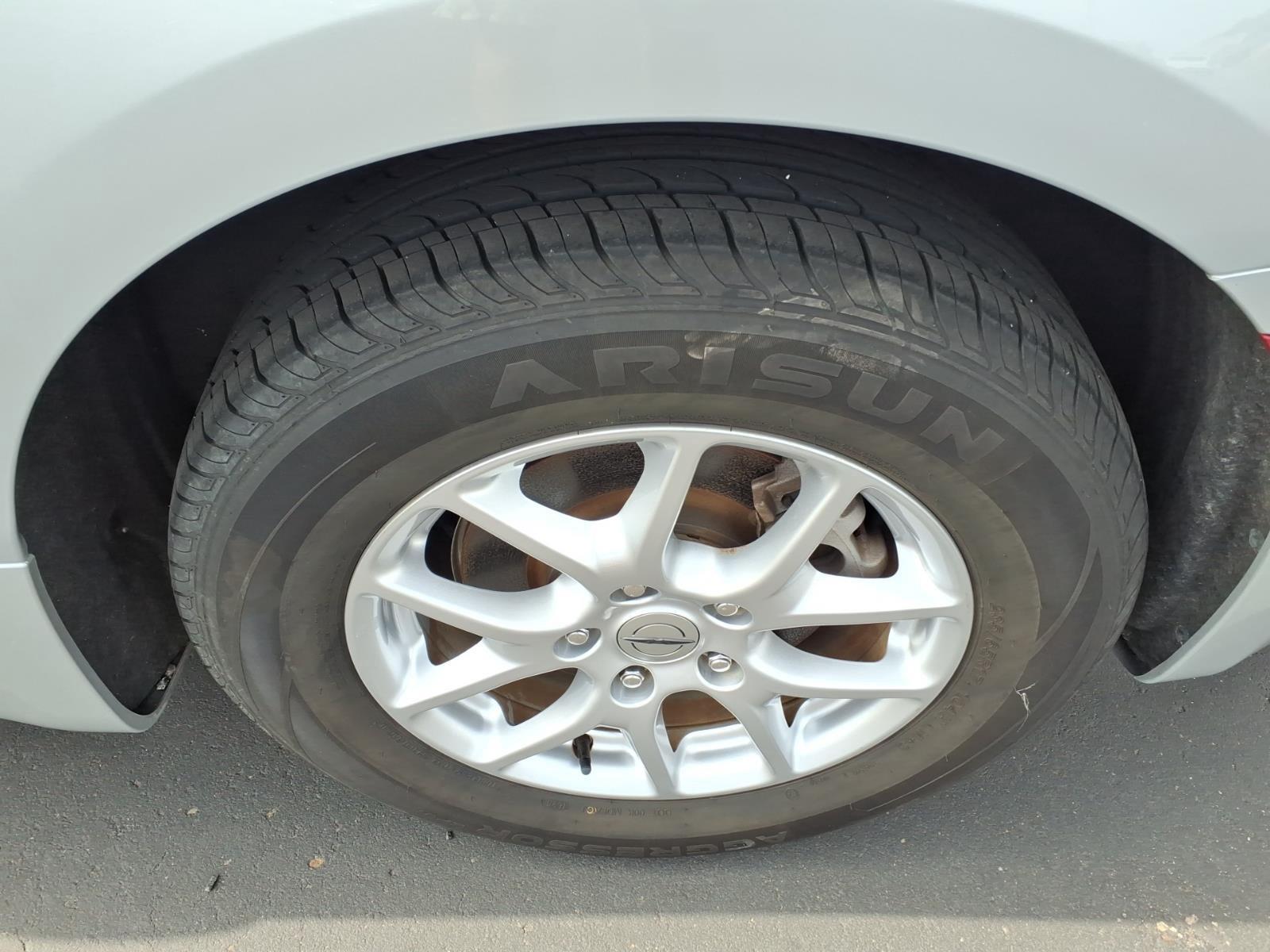 2023 CHRYSLER VOYAGER LX:14890