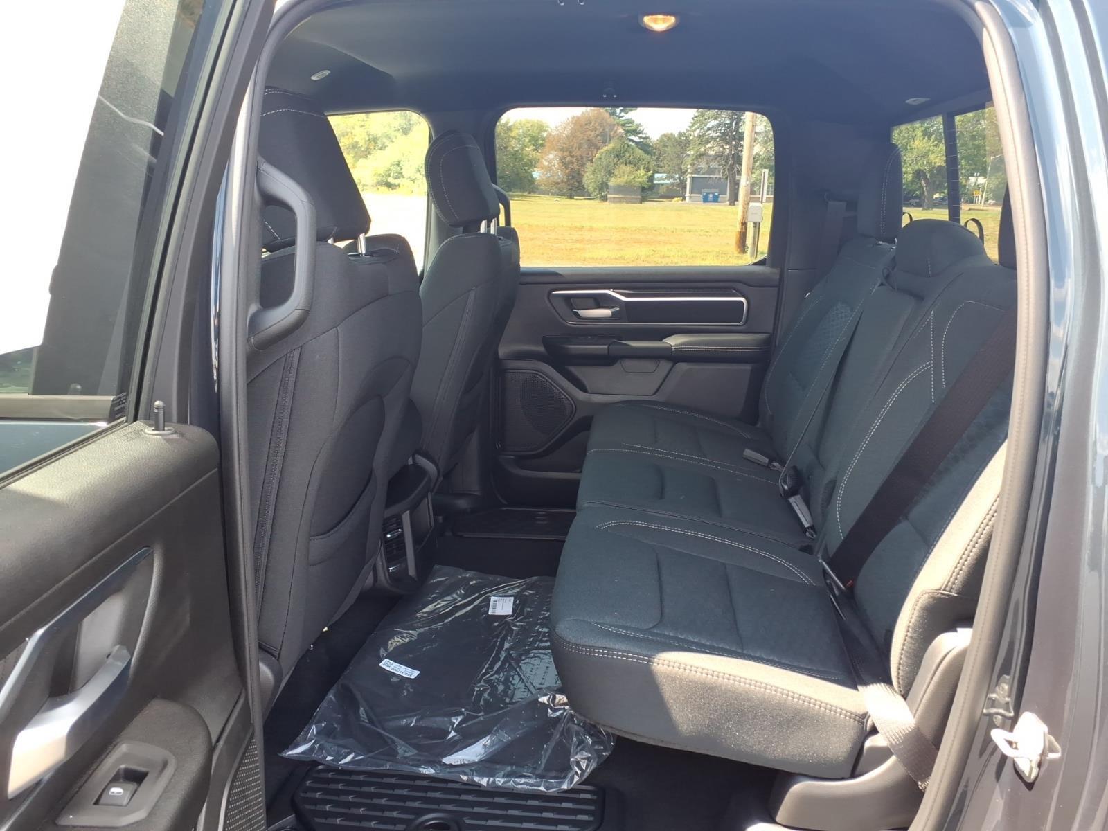 2027 Ram 1500 Big Horn:2707