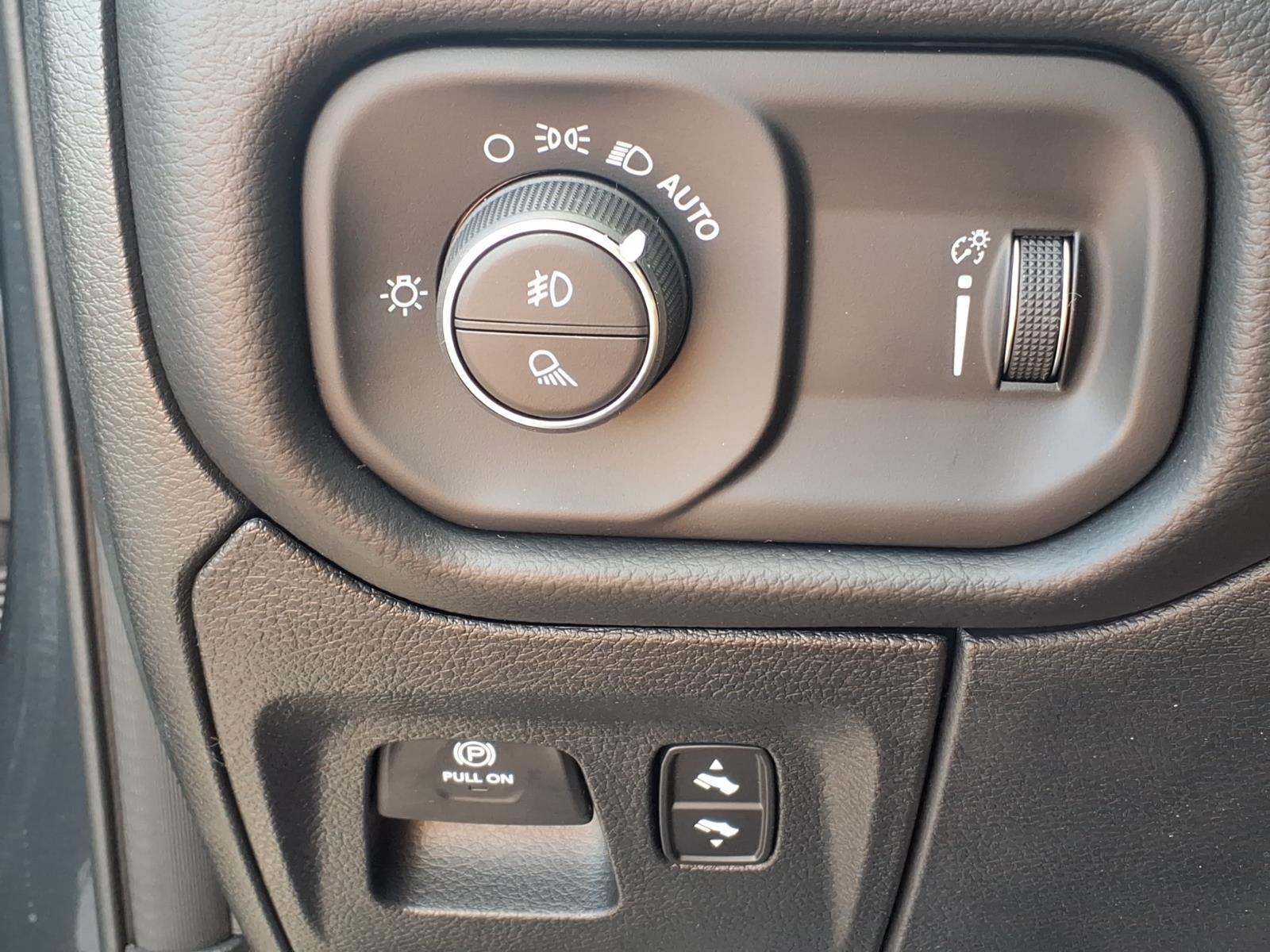 2027 Ram 1500 Big Horn:2707