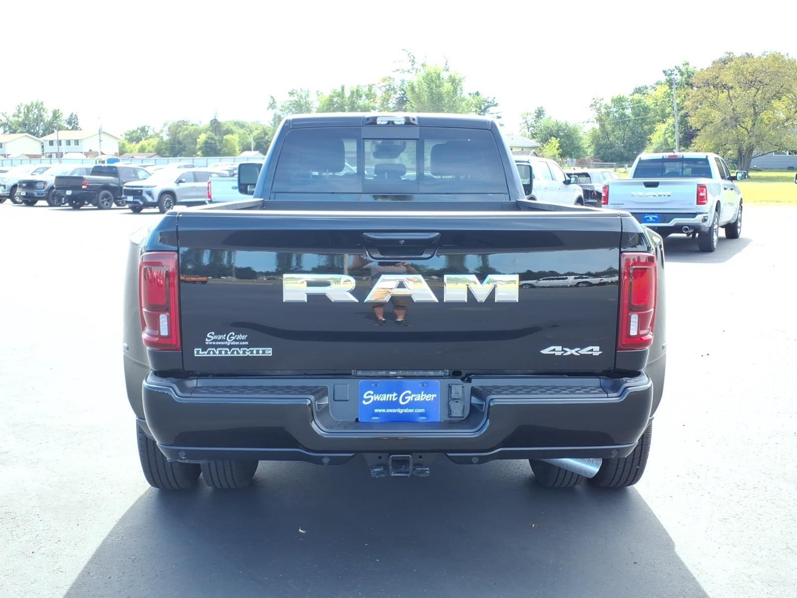 2027 Ram 3500 Laramie:2706