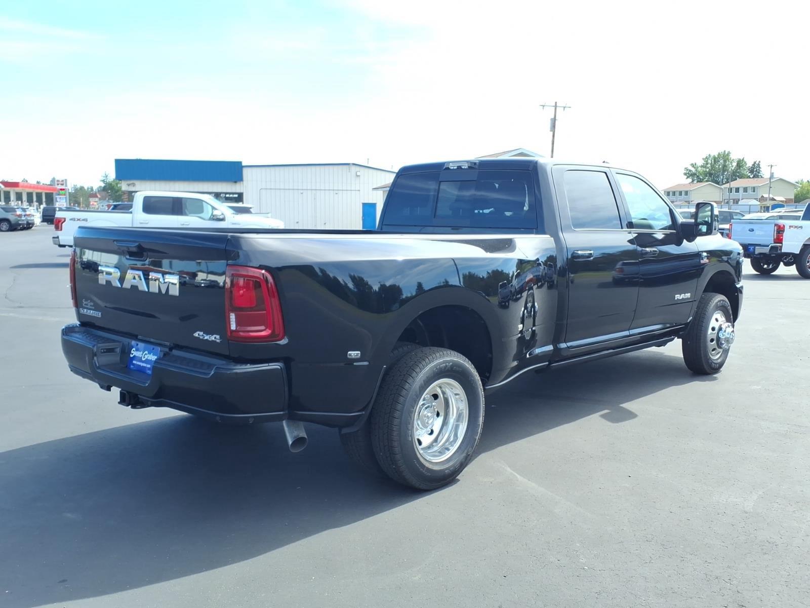 2027 Ram 3500 Laramie:2706