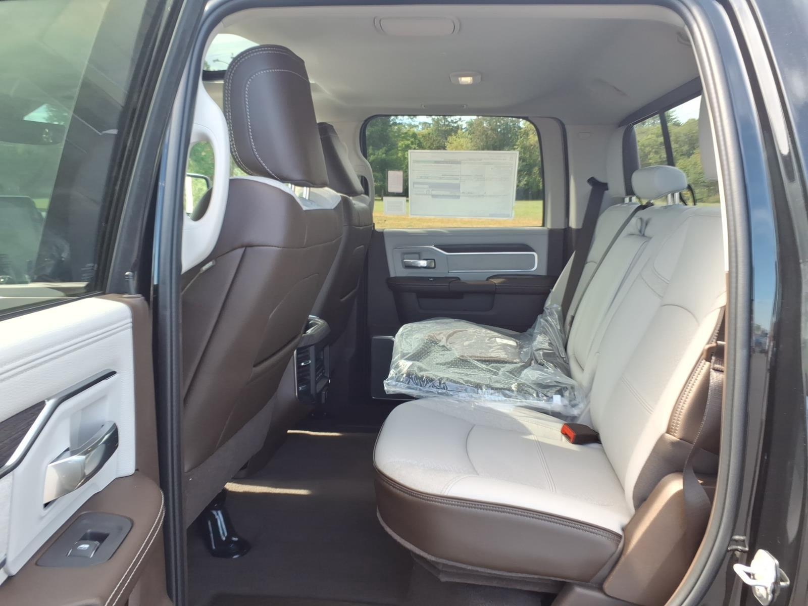 2027 Ram 3500 Laramie:2706