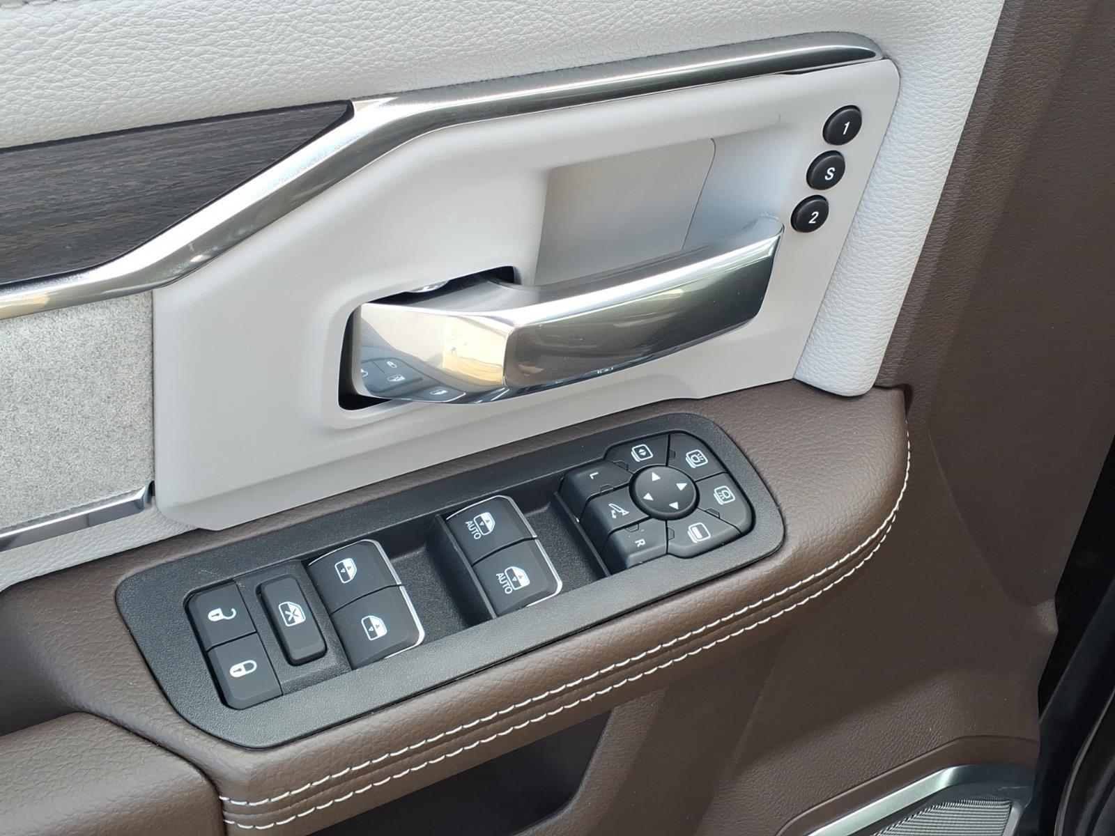 2027 Ram 3500 Laramie:2706