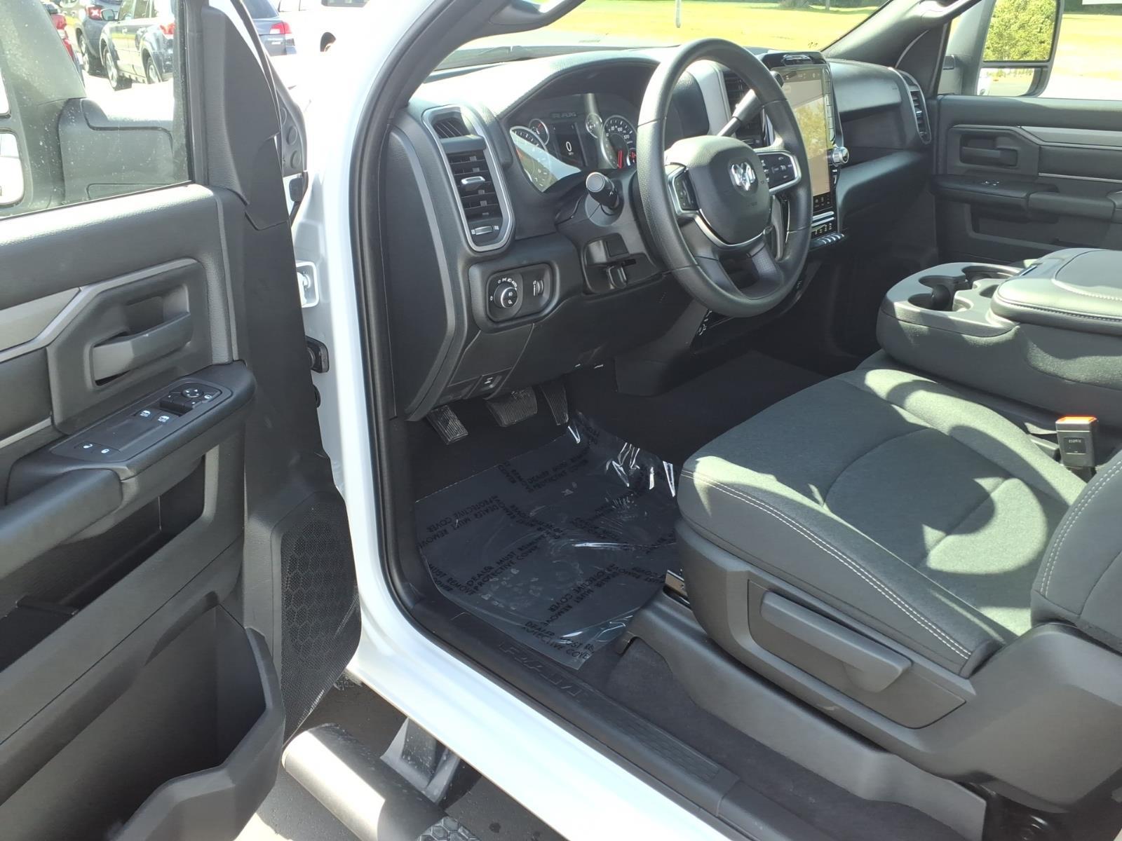2027 Ram 2500 Tradesman:2712