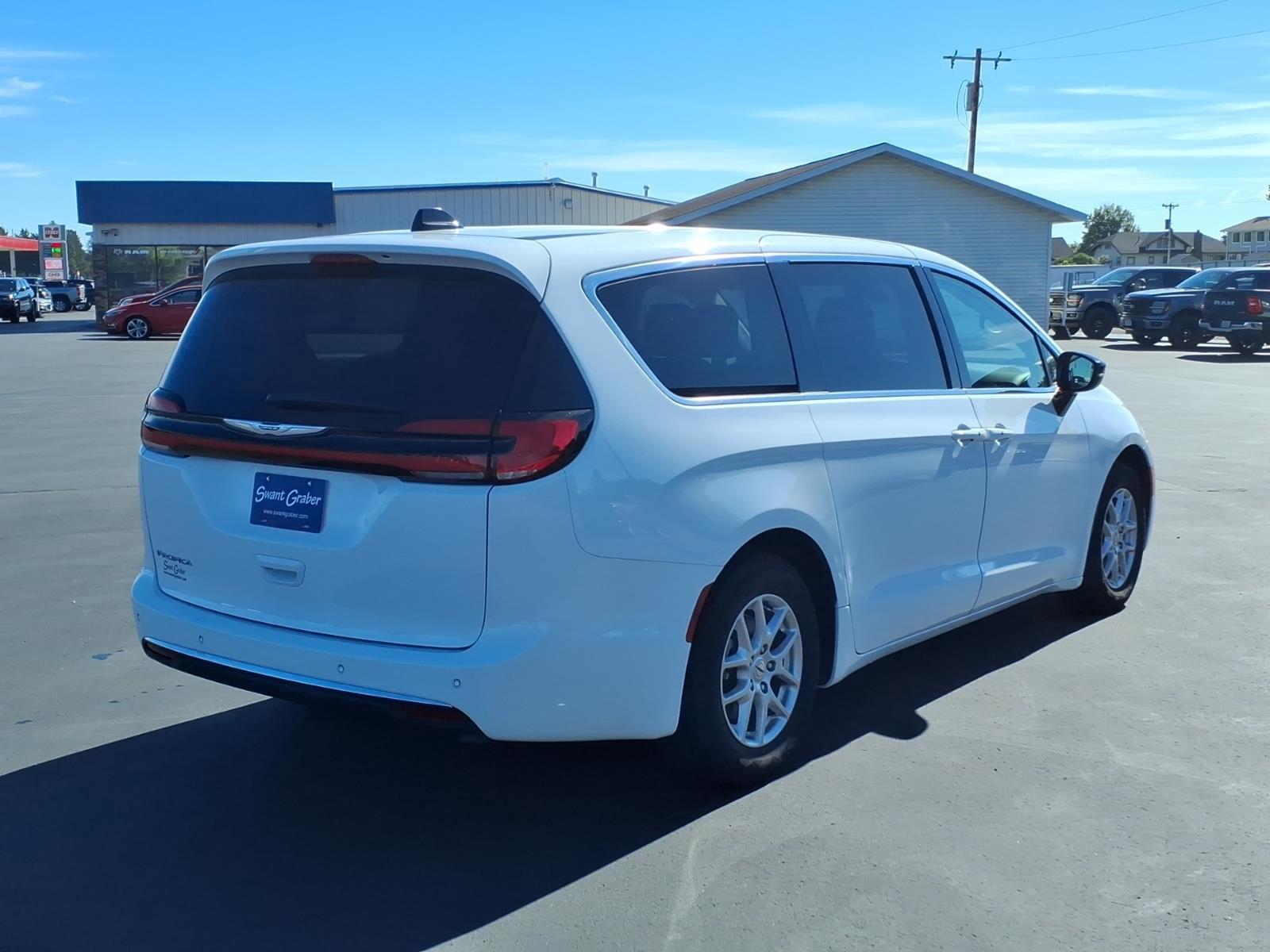 2024 CHRYSLER PACIFICA TOURING L:14902