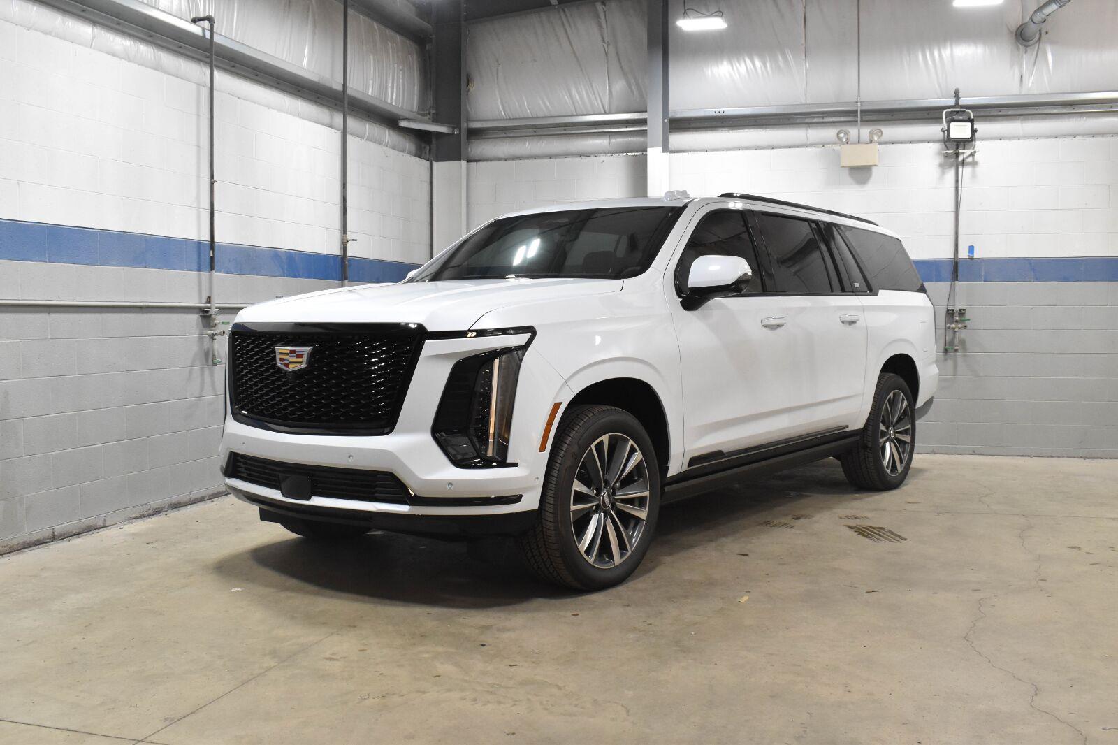 Vibrant White Tricoat 2026 Cadillac Escalade ESV SUV / Crossover Four-Wheel Drive Automatic