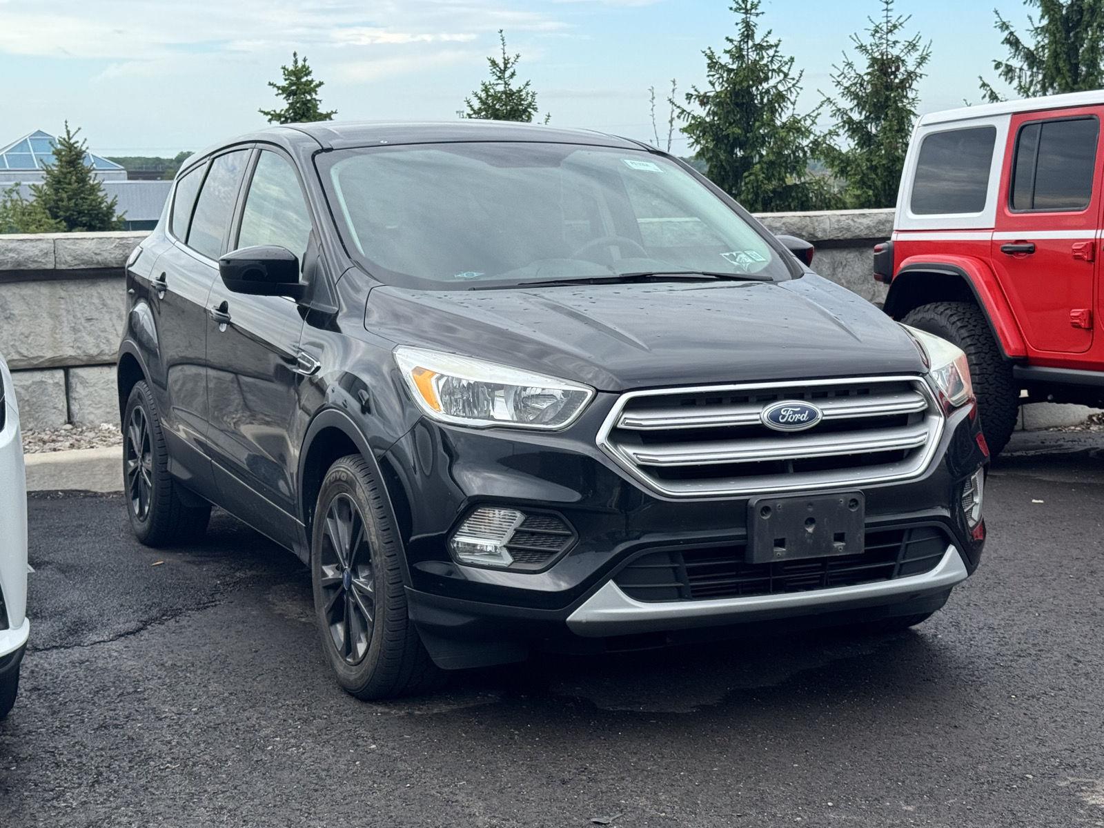 2017 Ford Escape SE's photo