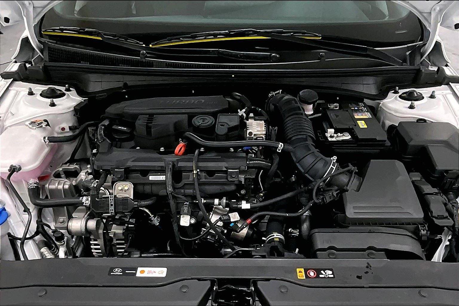 2025 Hyundai Elantra Limited photo 34