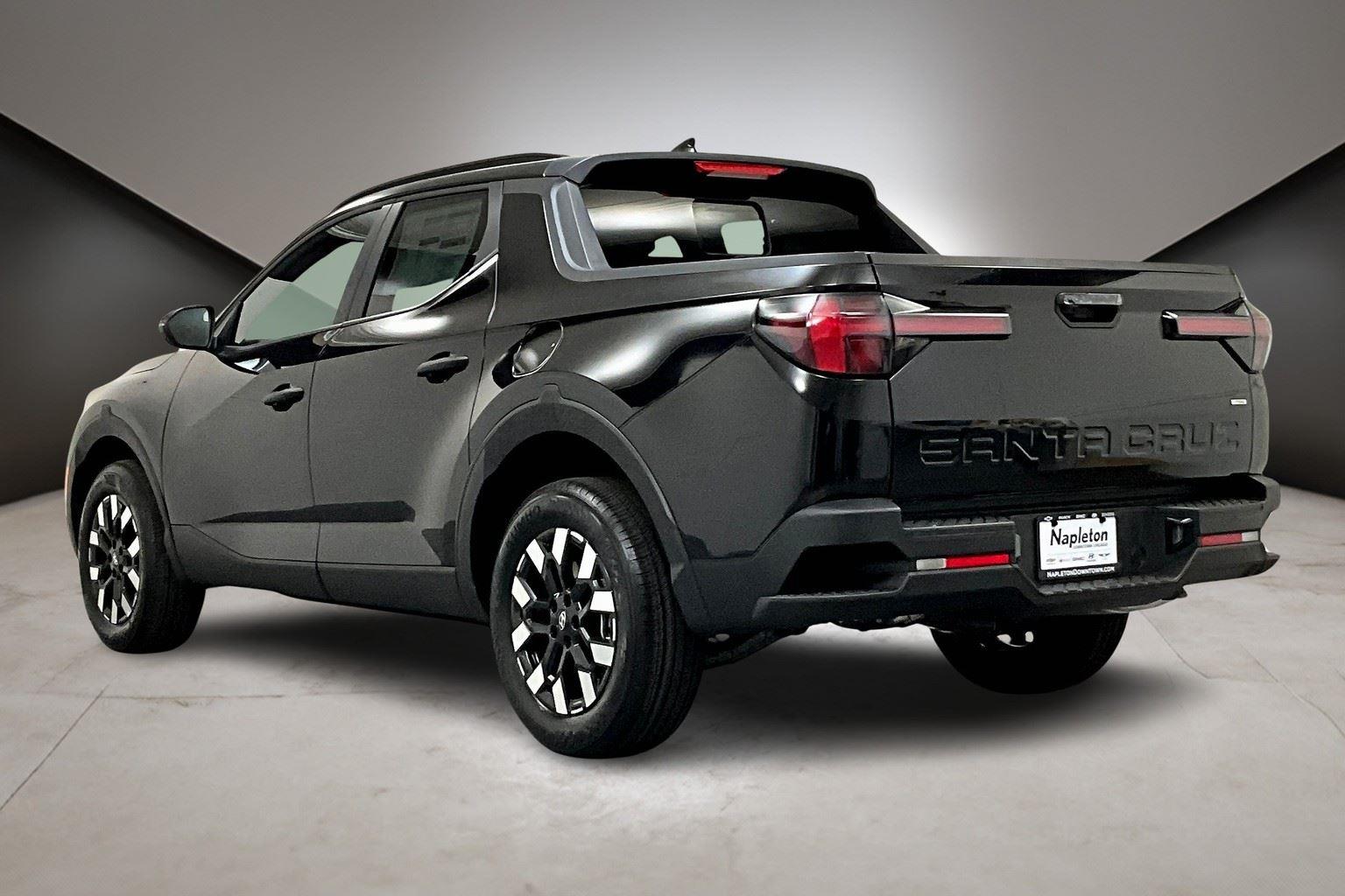 2025 Hyundai Santa Cruz SEL Activity photo 2