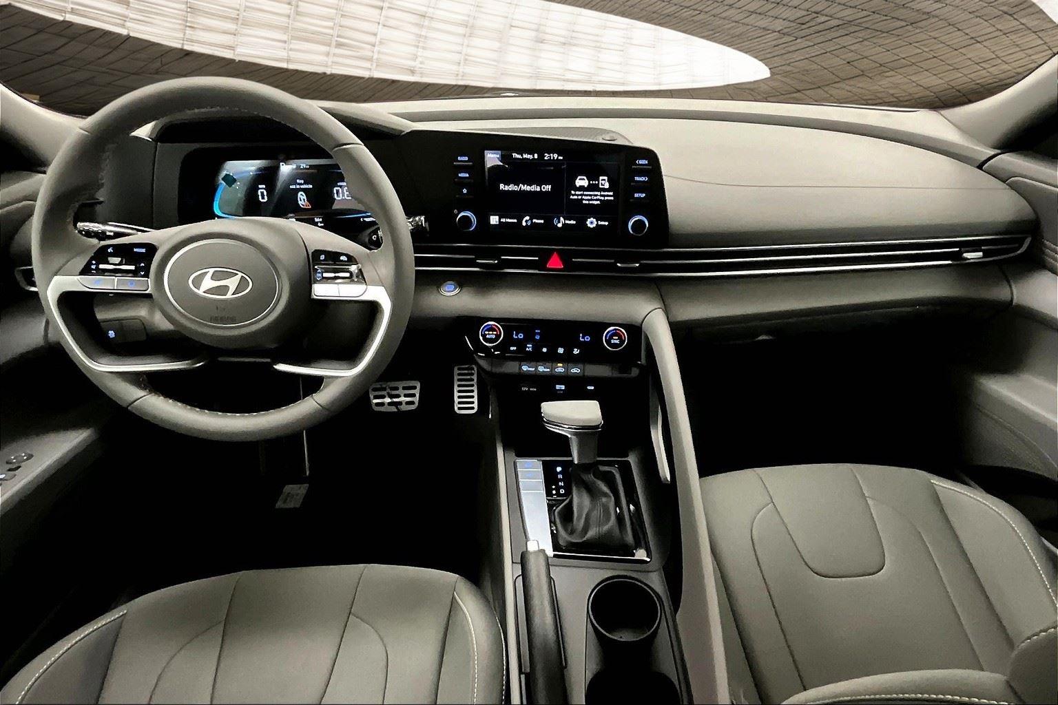 2025 Hyundai Elantra Limited photo 56