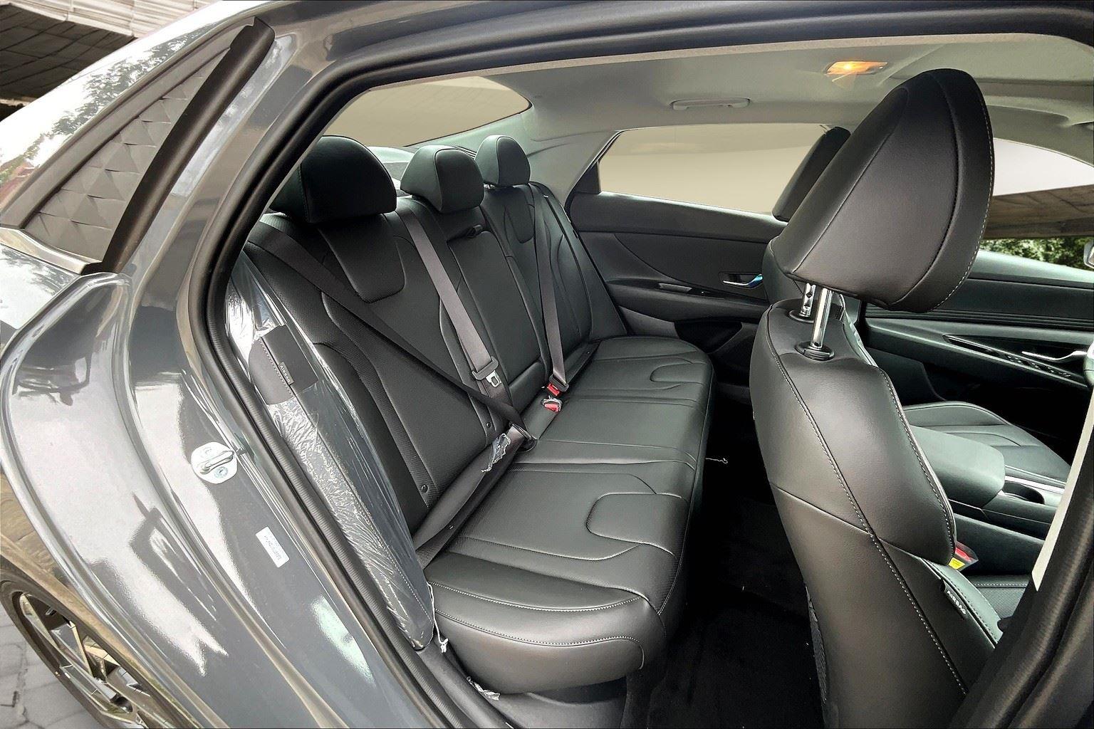 2025 Hyundai Elantra Hybrid SEL Sport photo 22