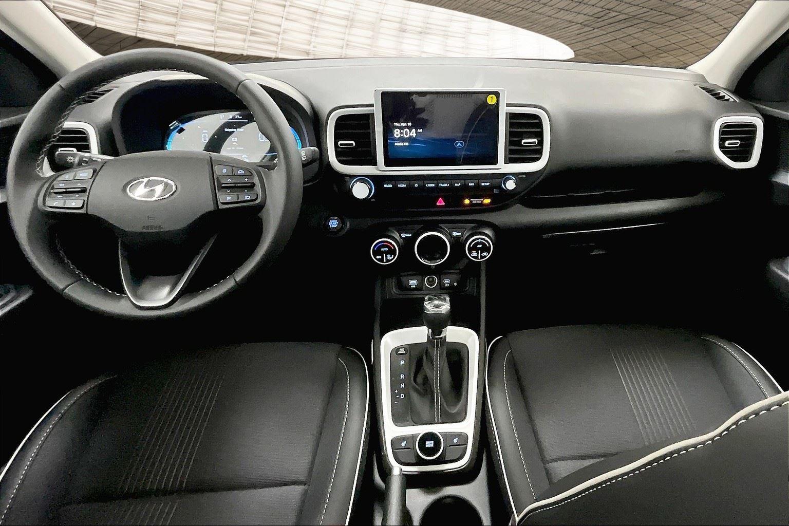 2025 Hyundai Venue Limited photo 5