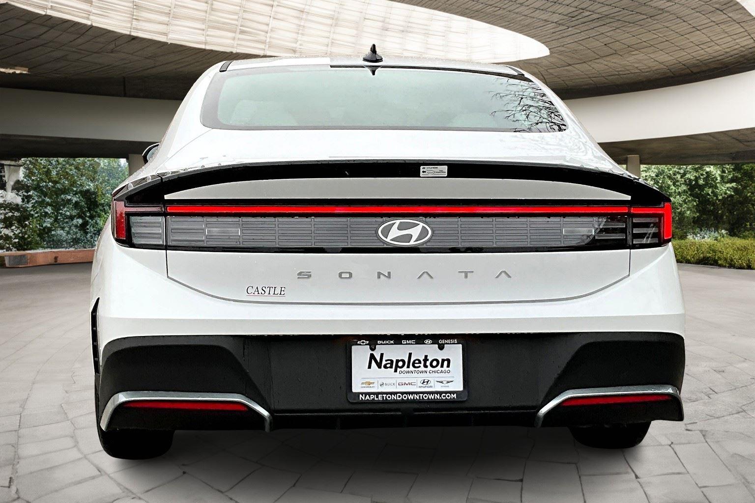 2025 Hyundai Sonata SE photo 3