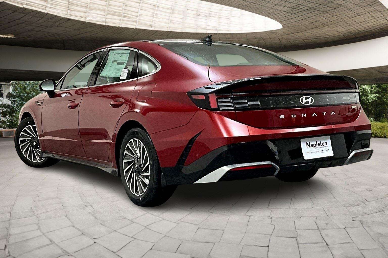 2025 Hyundai Sonata Hybrid Limited photo 3
