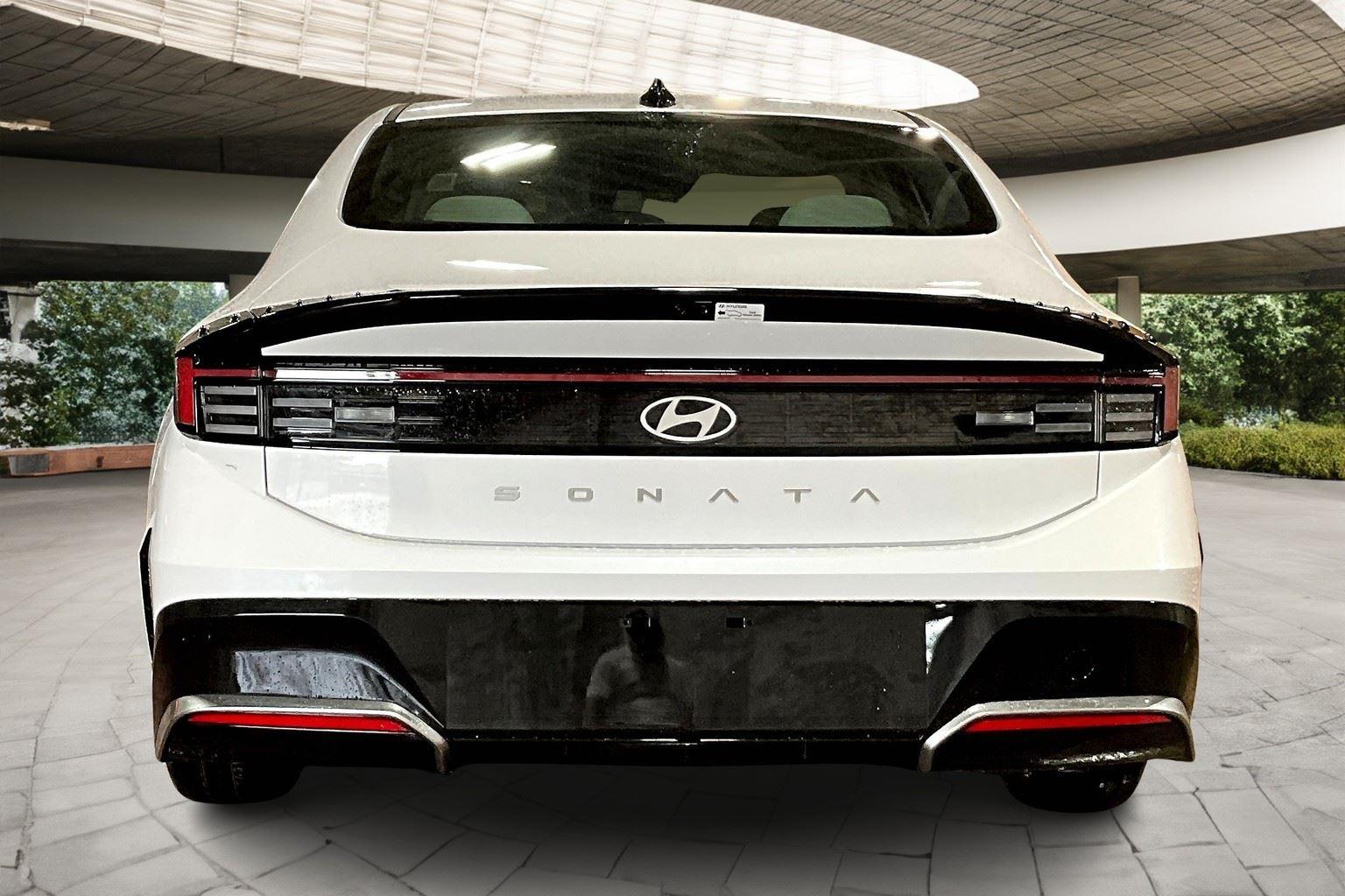 2025 Hyundai Sonata SEL photo 4