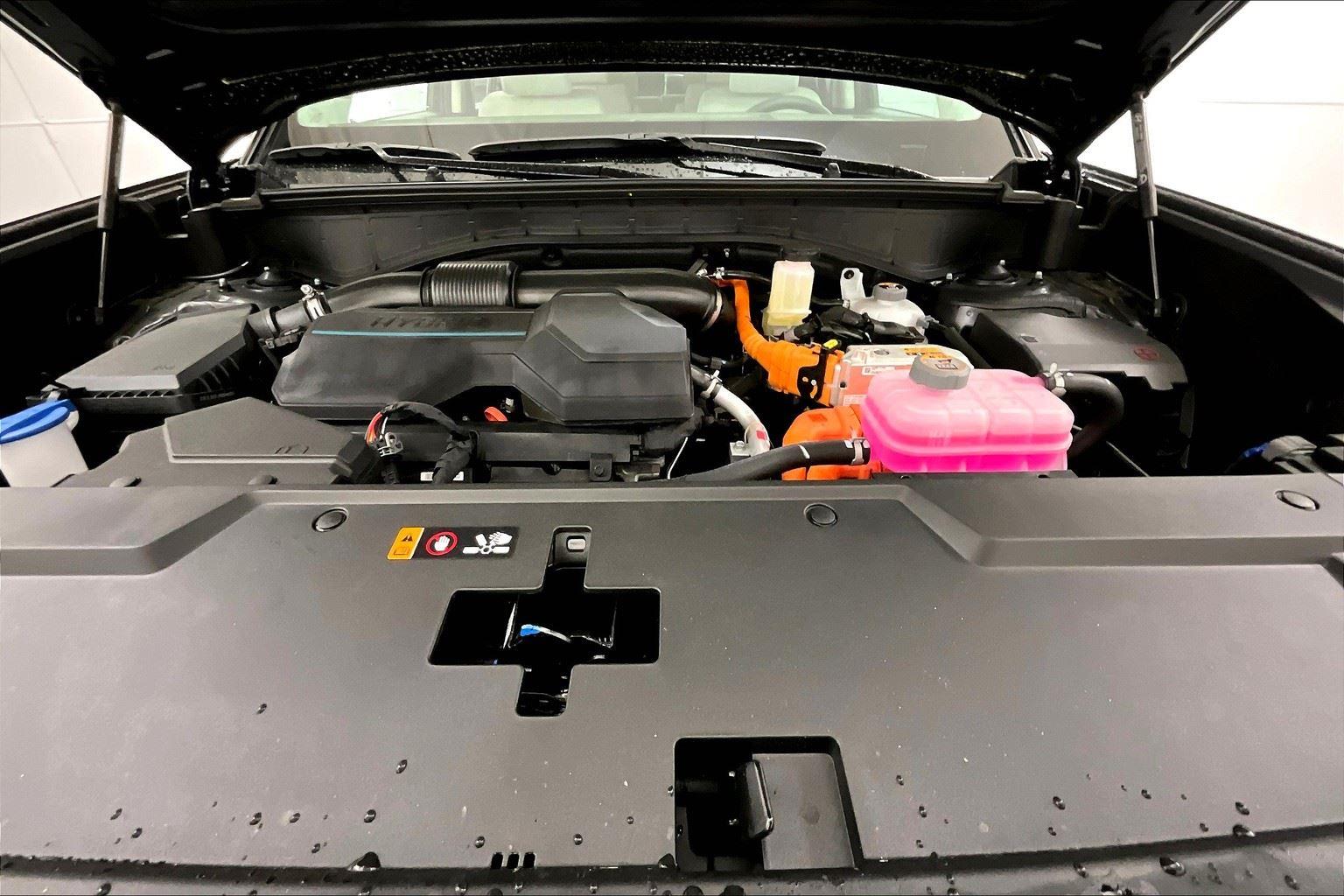 2024 Genesis G70 3.3T Sport Advanced photo 43