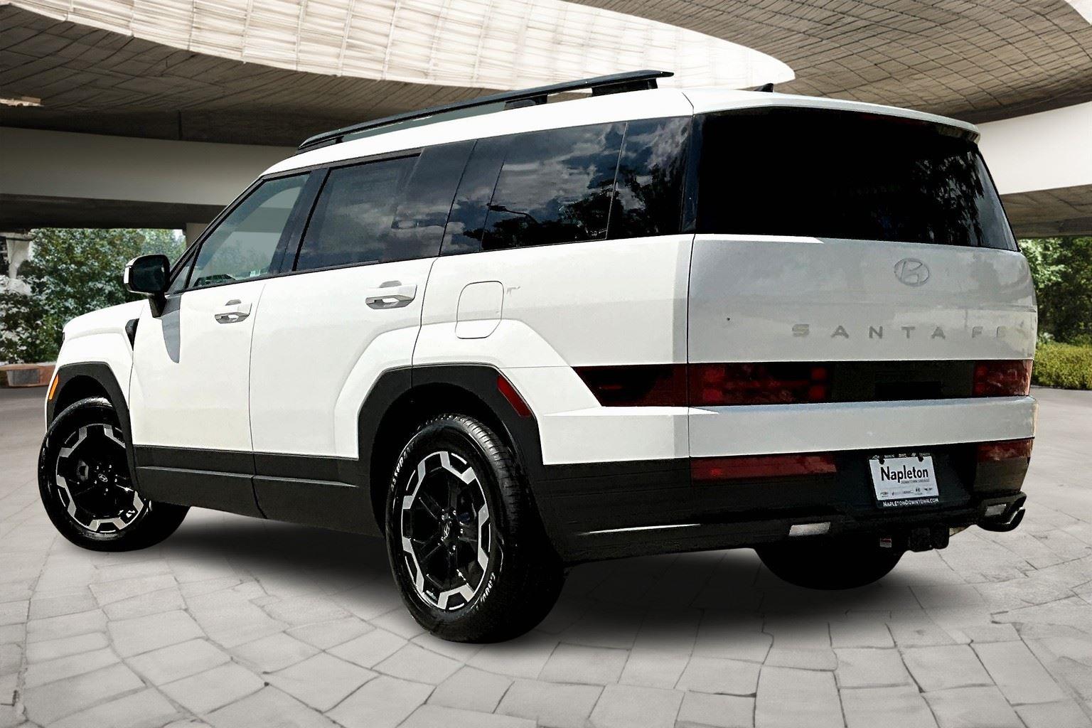 2025 Hyundai Santa Fe SEL photo 3