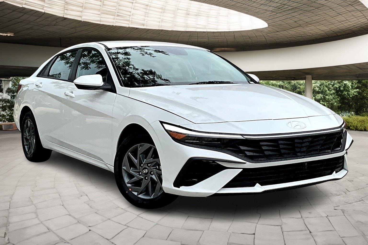 2025 Hyundai Elantra Hybrid SEL Sport photo 28
