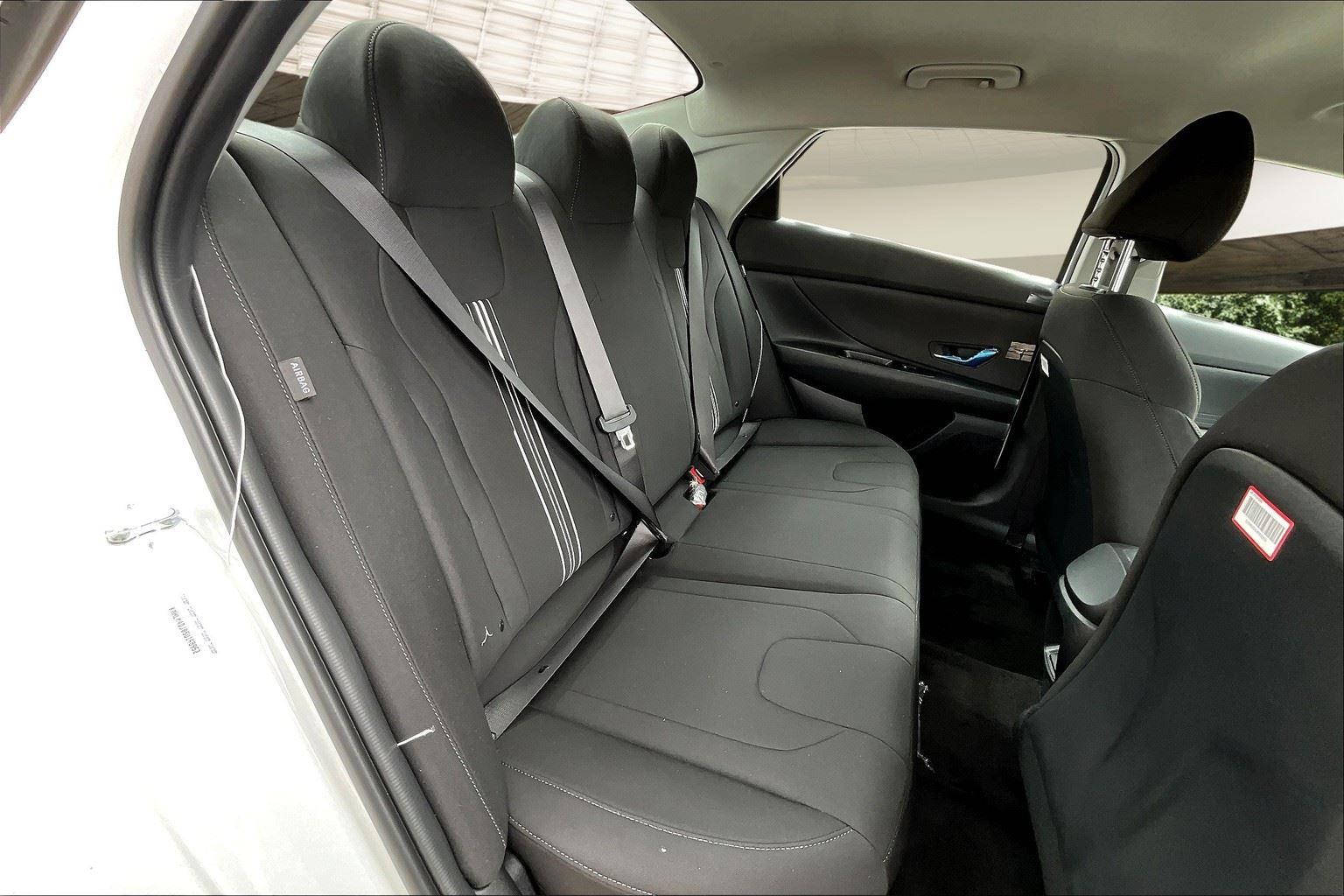 2025 Hyundai Elantra Hybrid SEL Sport photo 35